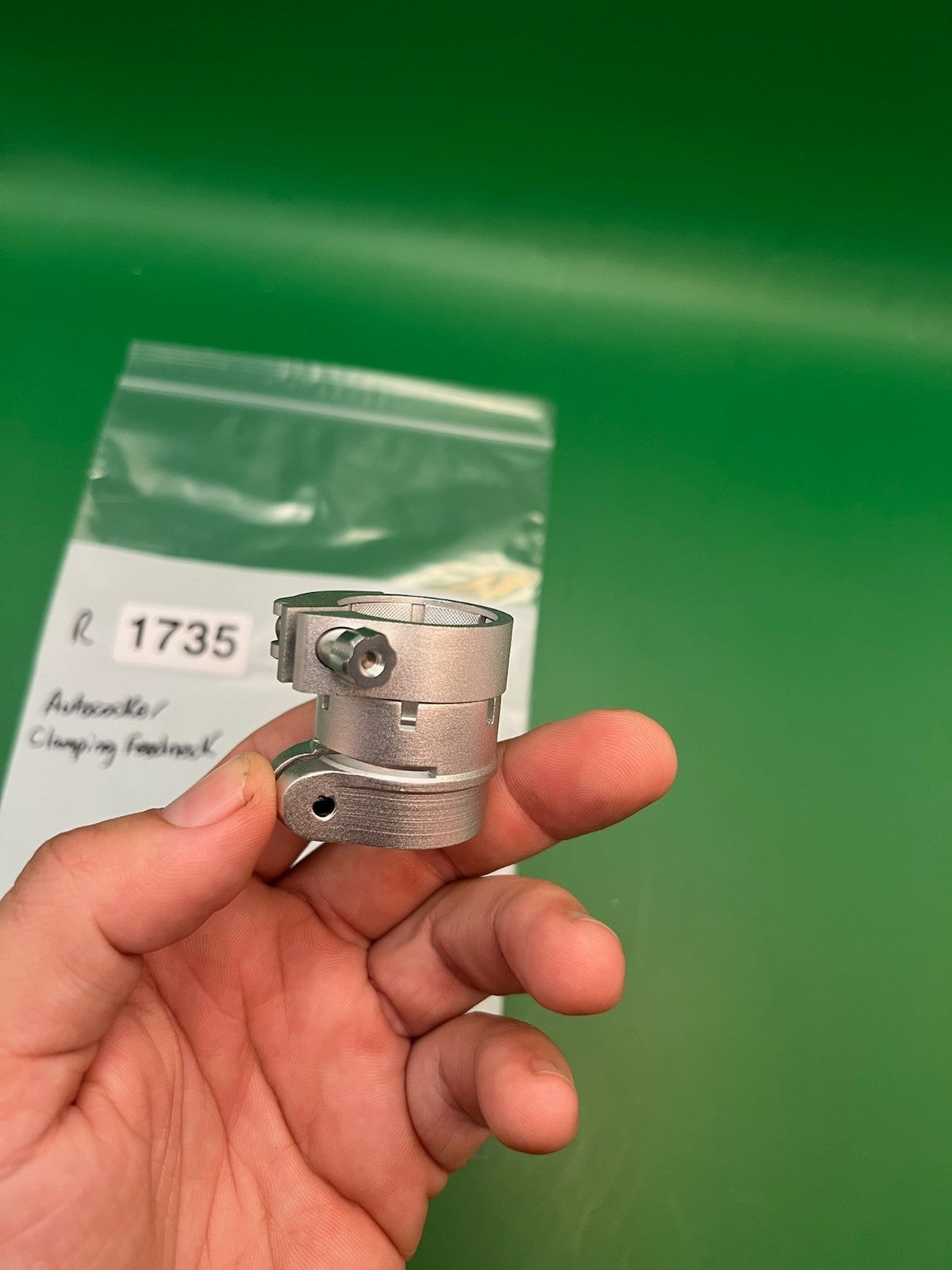 Autococker Clamping Feedneck