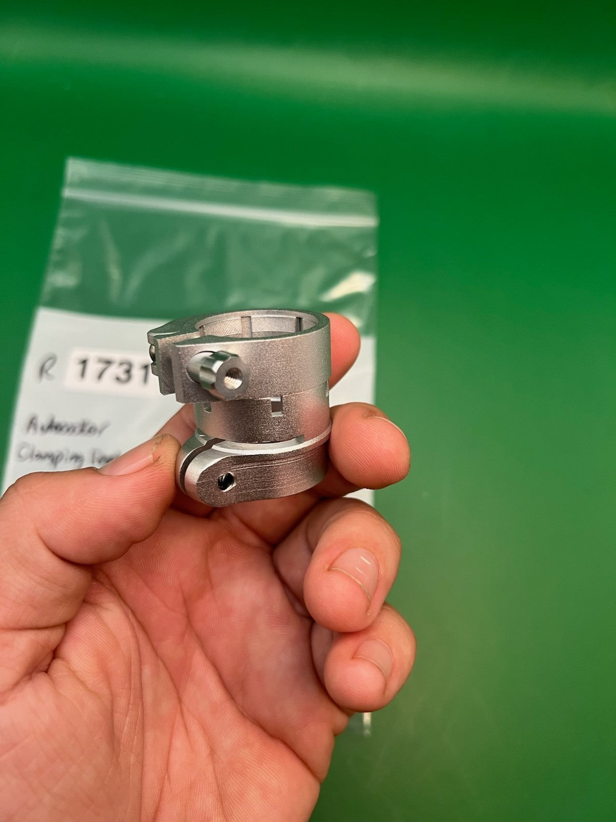 Autococker Clamping Feedneck