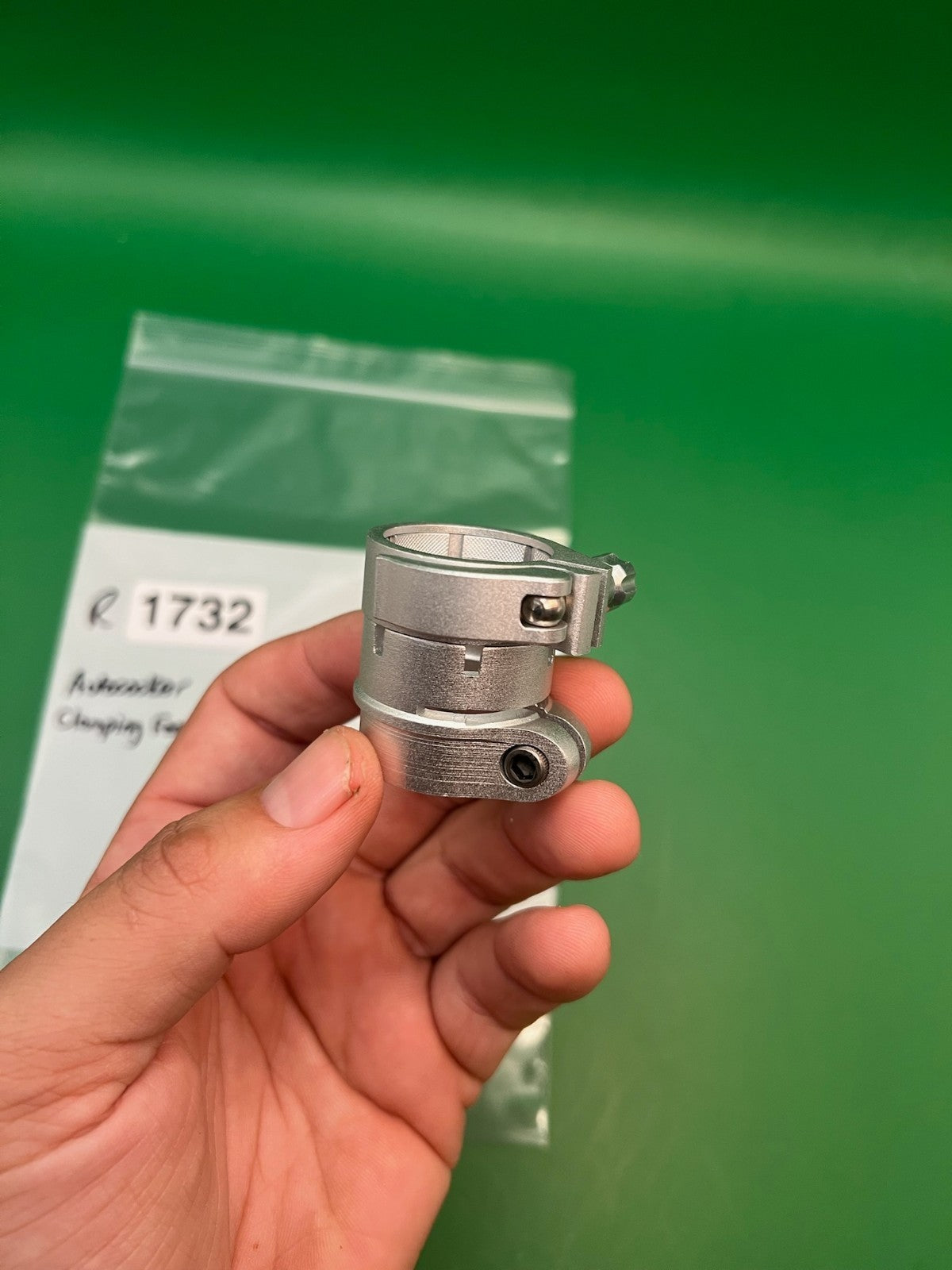Autococker Clamping Feedneck