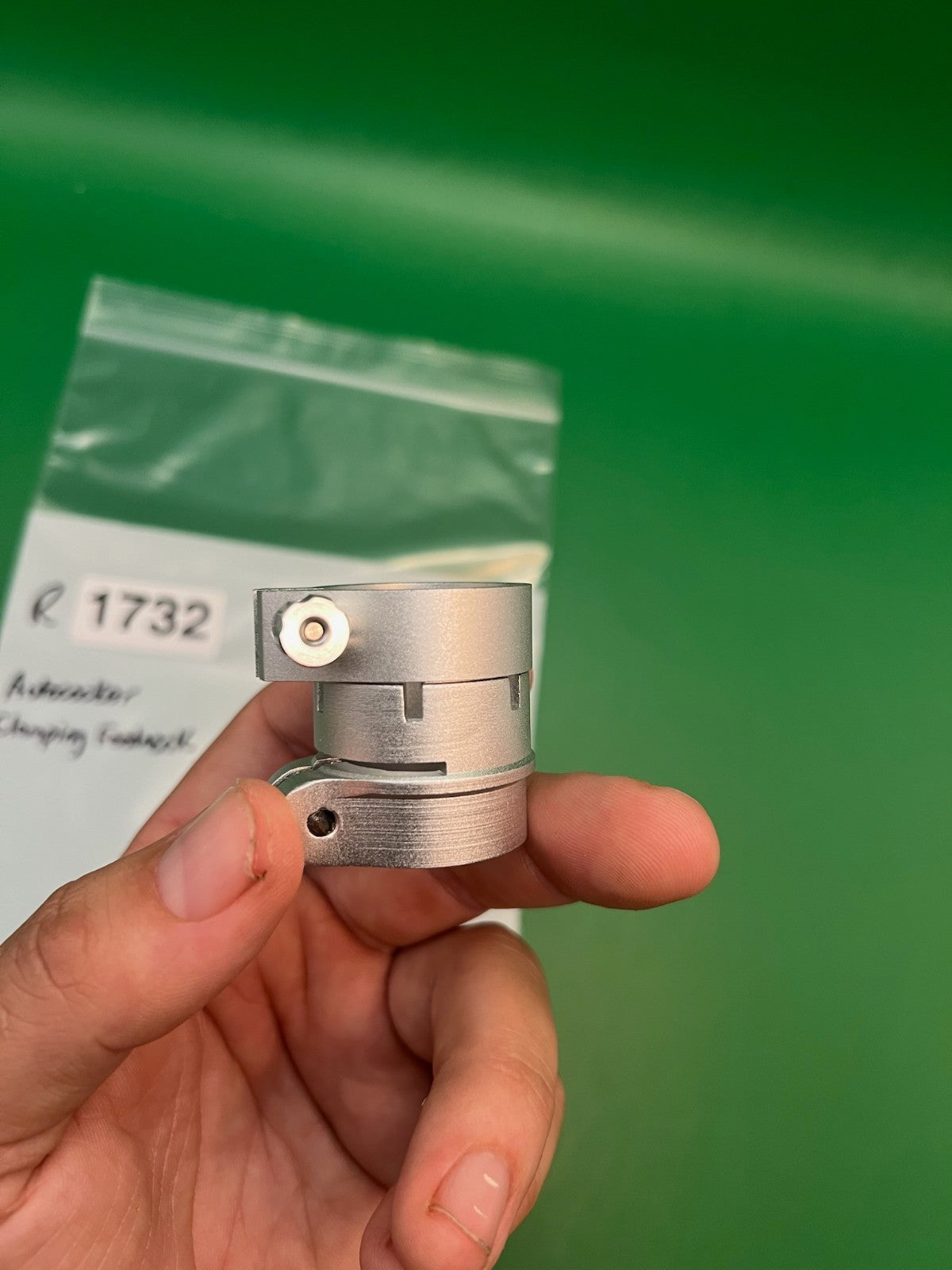 Autococker Clamping Feedneck