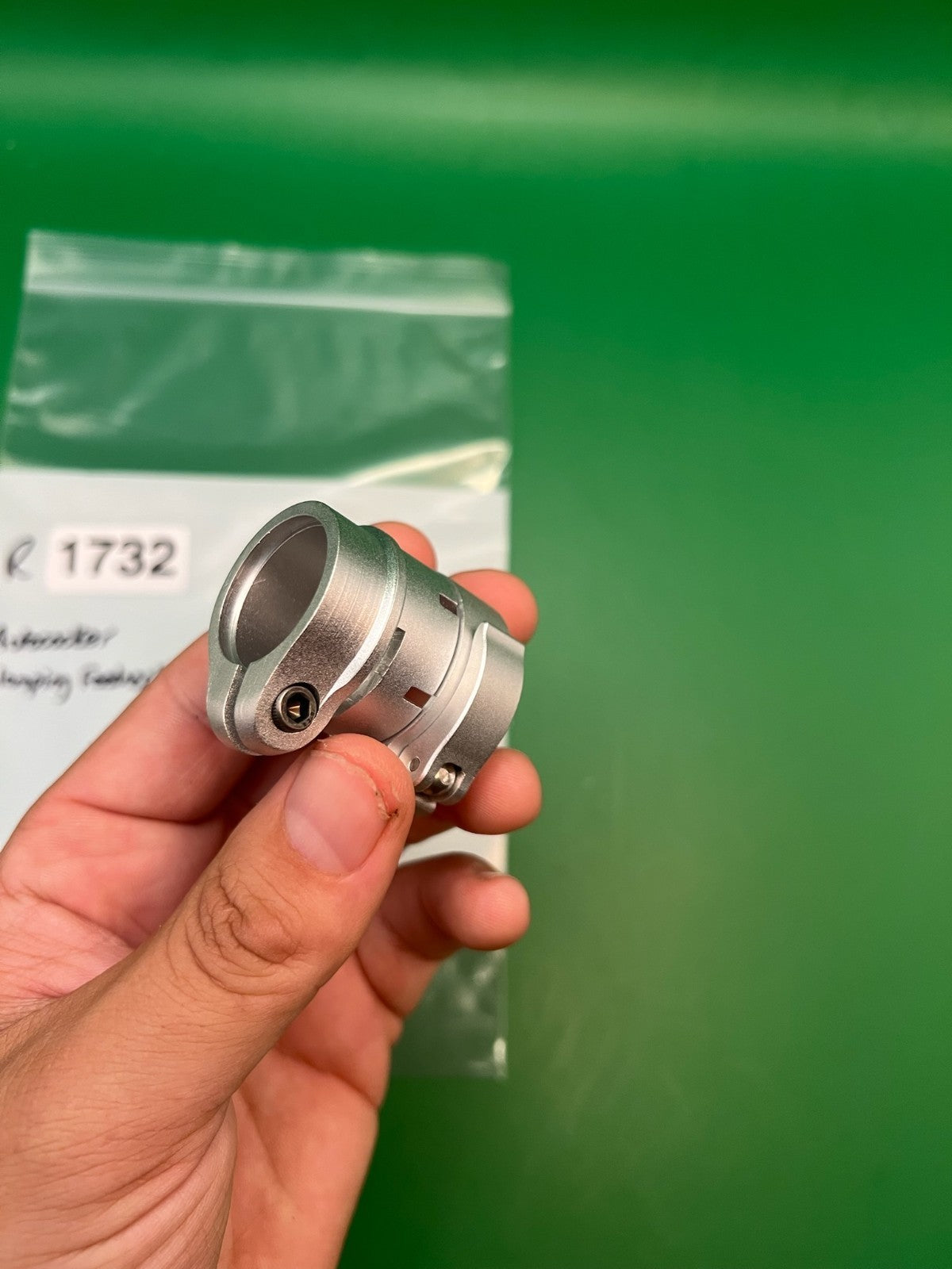 Autococker Clamping Feedneck