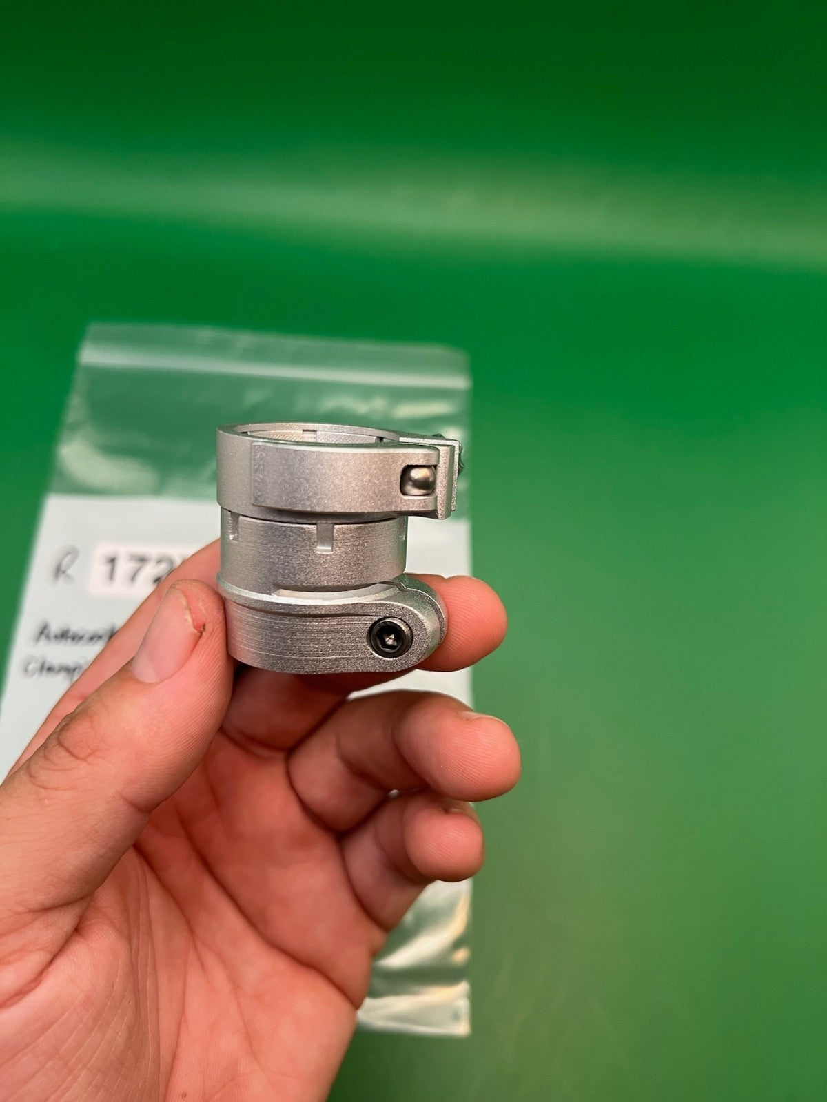 Autococker Clamping Feedneck