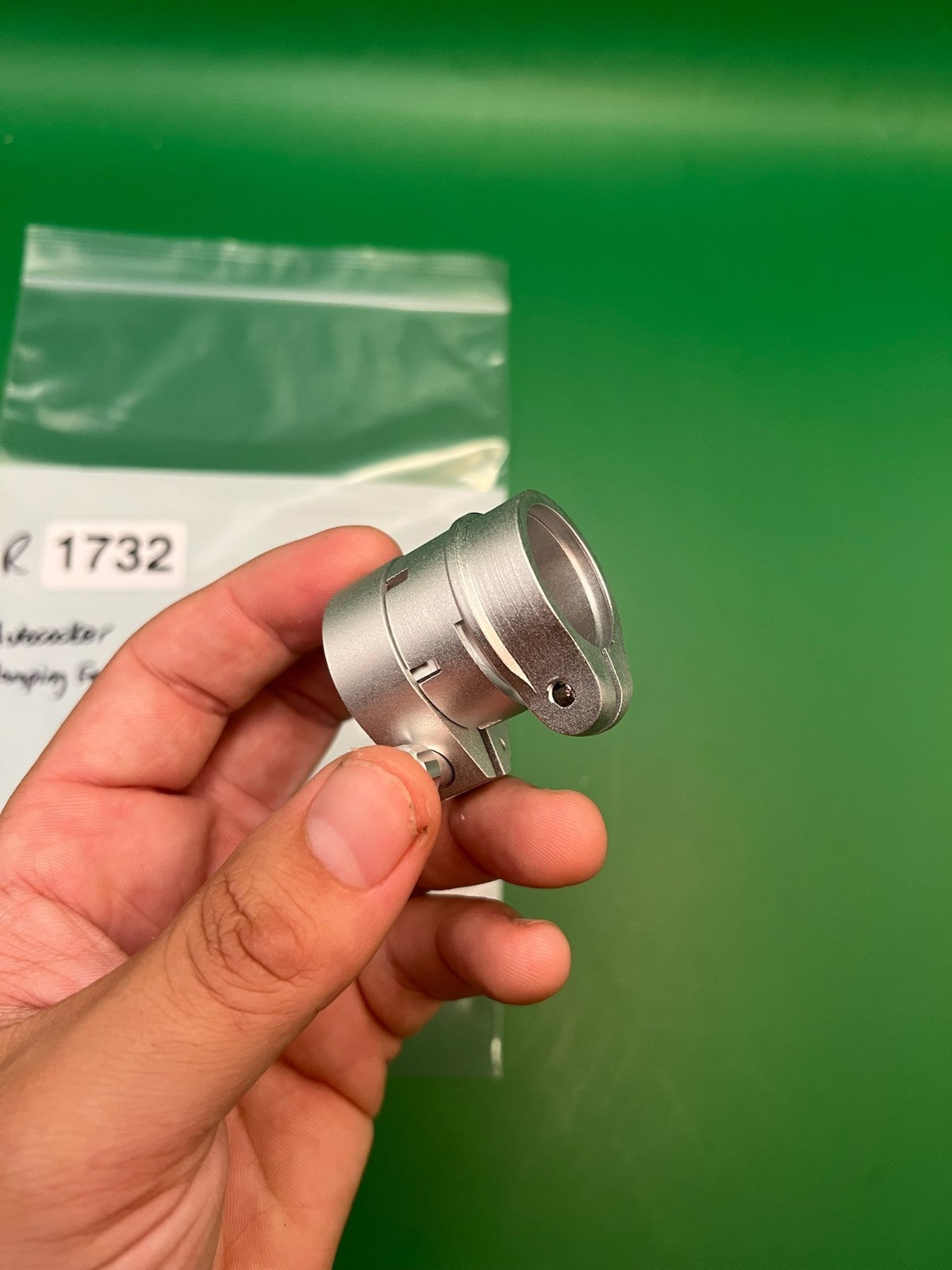 Autococker Clamping Feedneck