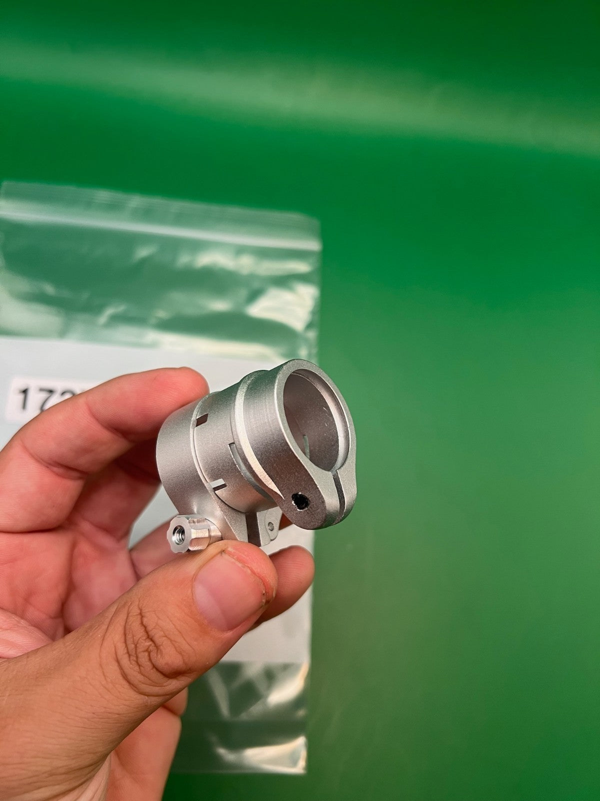 Autococker Clamping Feedneck