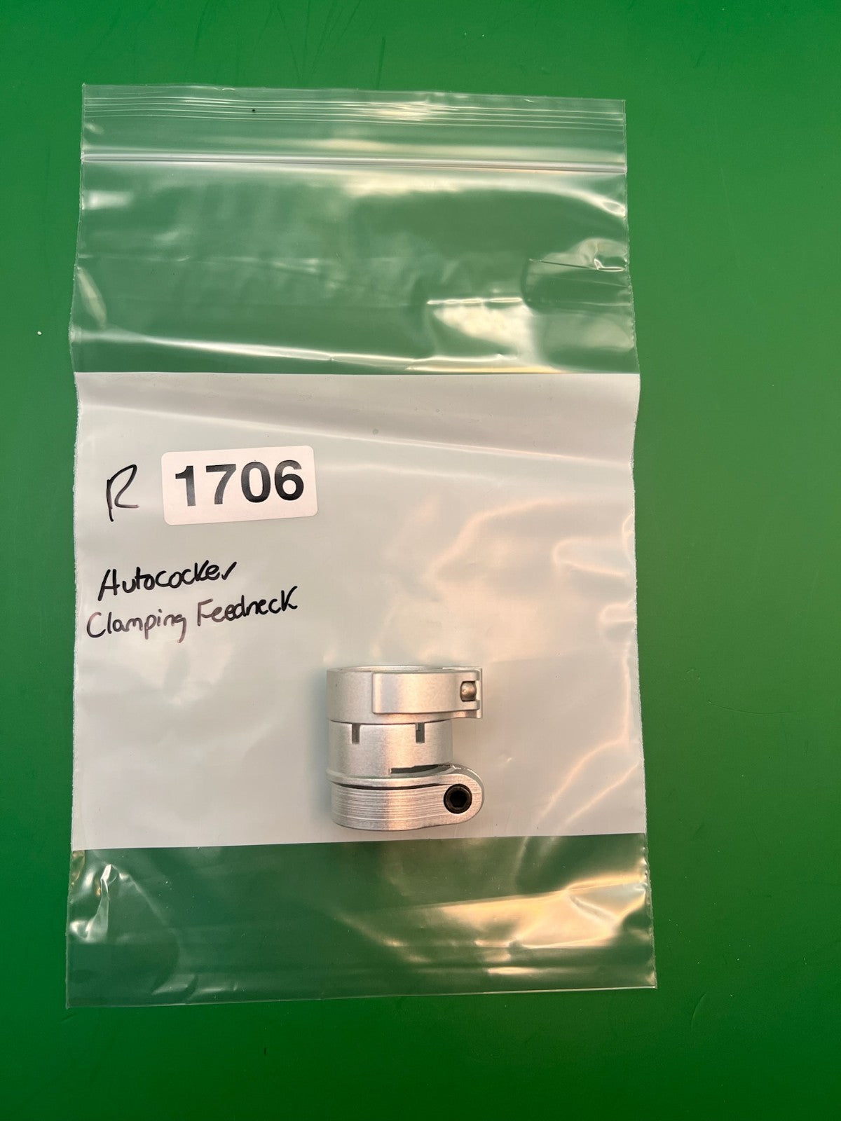 Autococker Clamping Feedneck