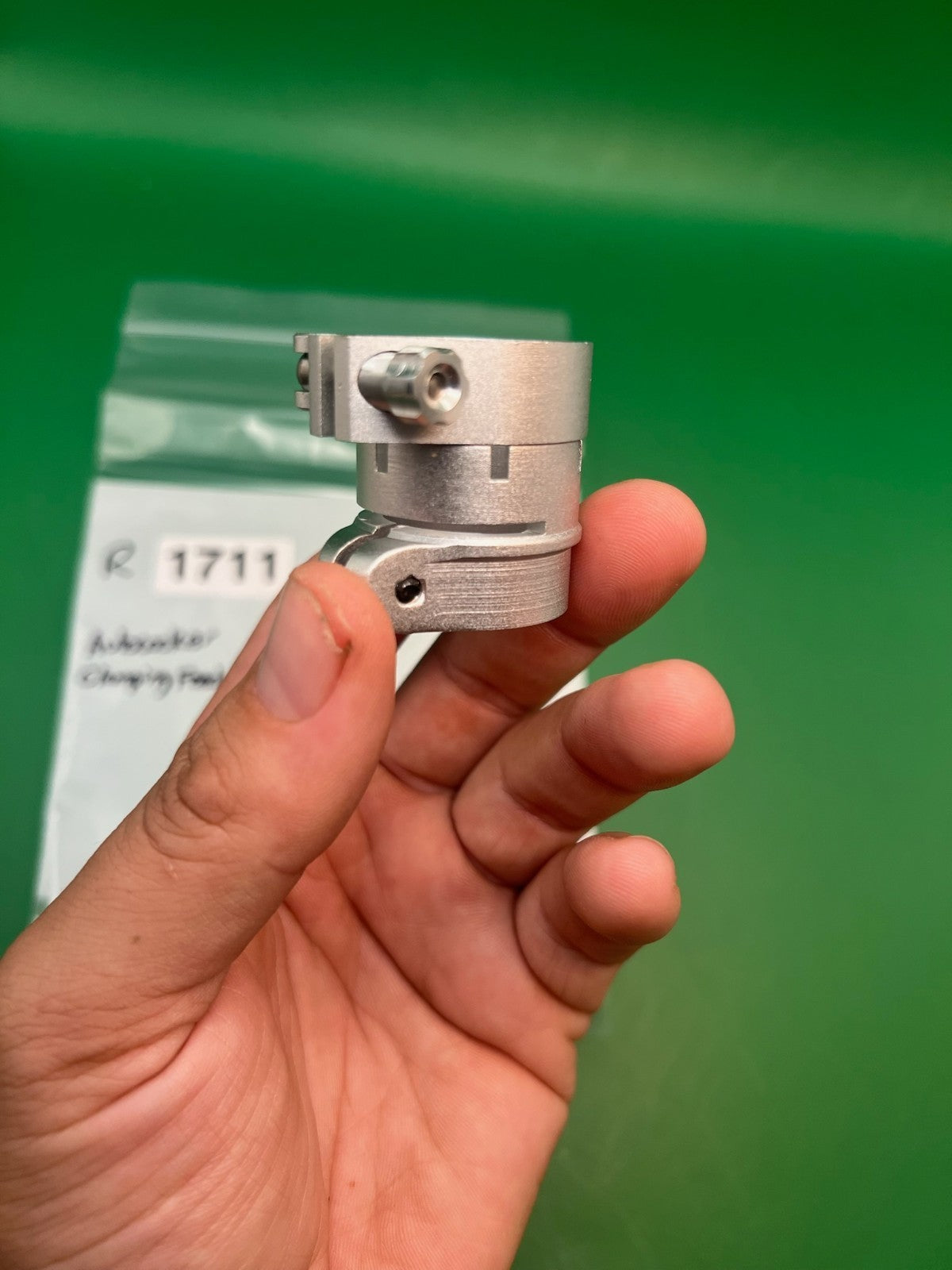 Autococker Clamping Feedneck