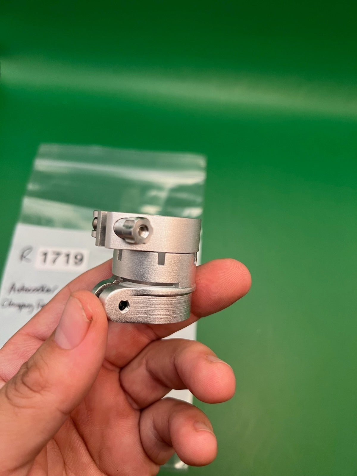 Autococker Clamping Feedneck