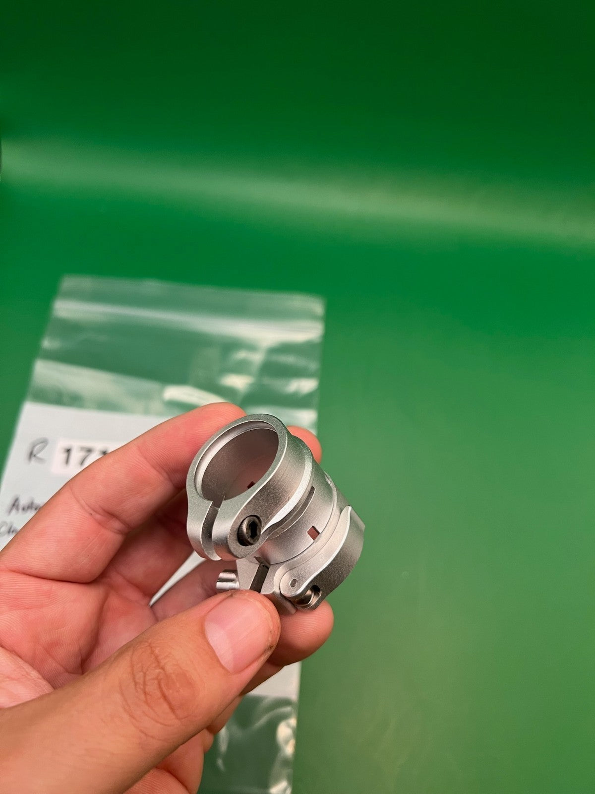 Autococker Clamping Feedneck