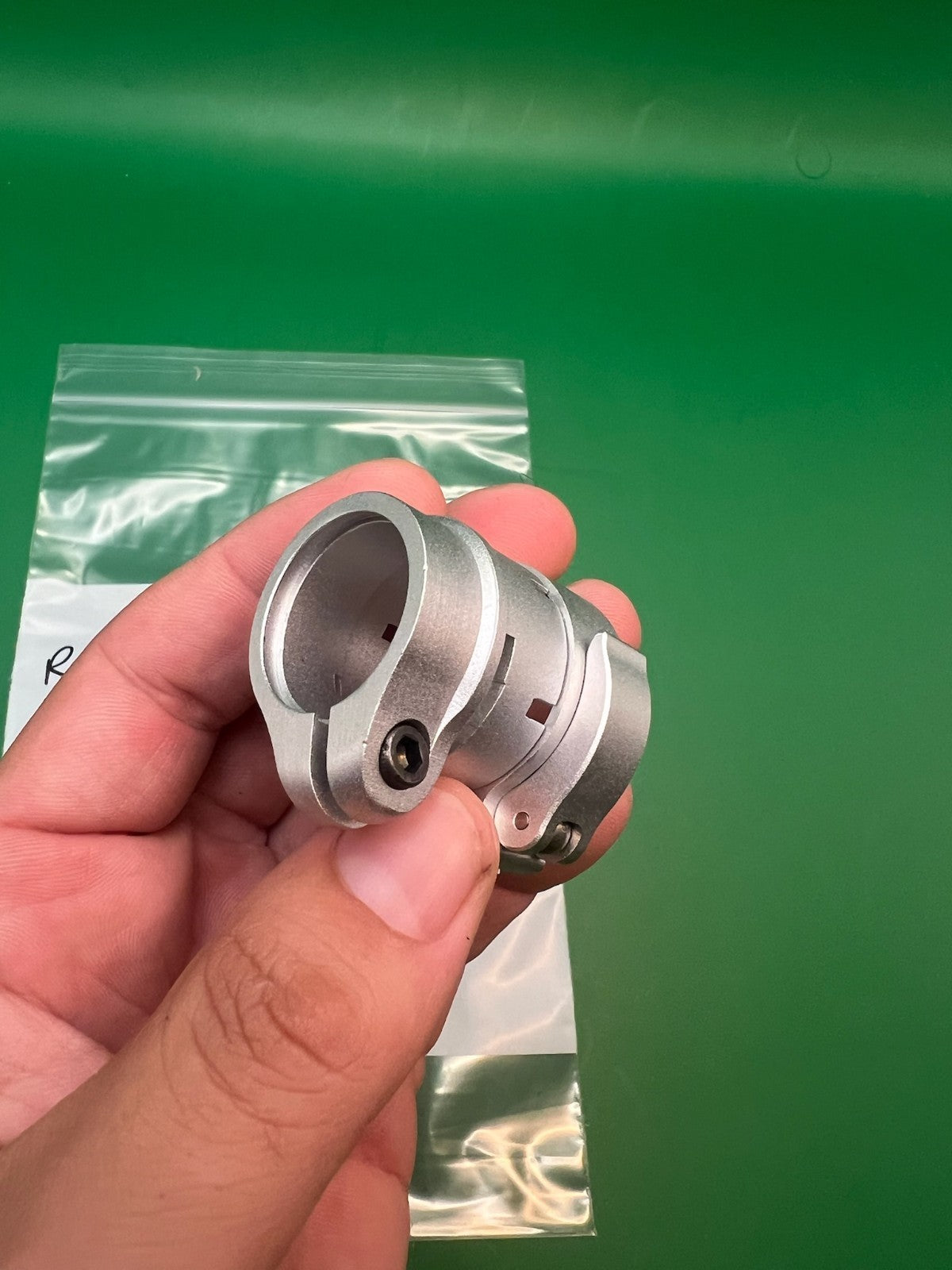 Autococker Clamping Feedneck