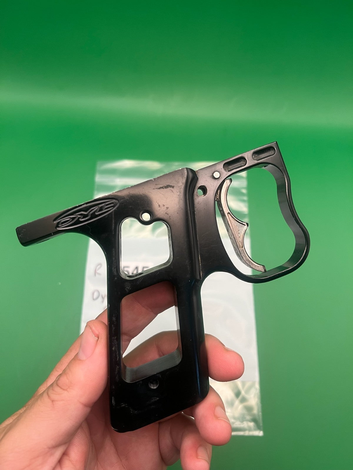 Dye Automag Frame
