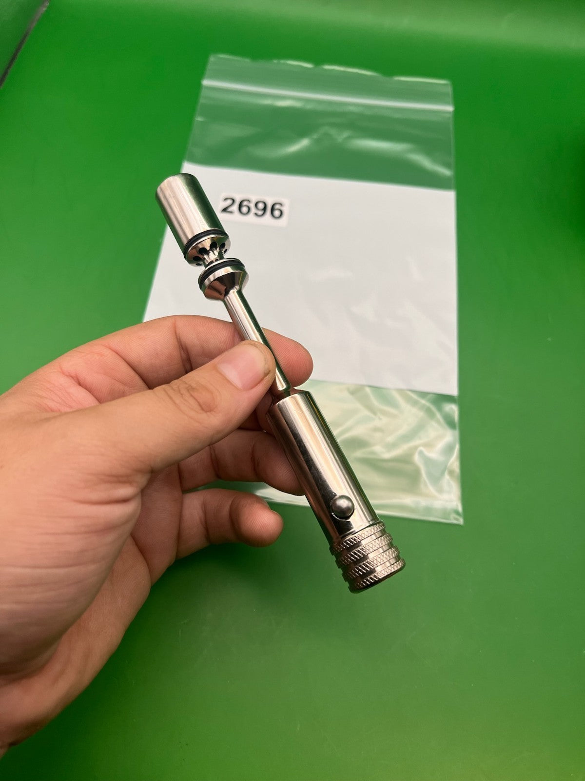 Autococker Bolt