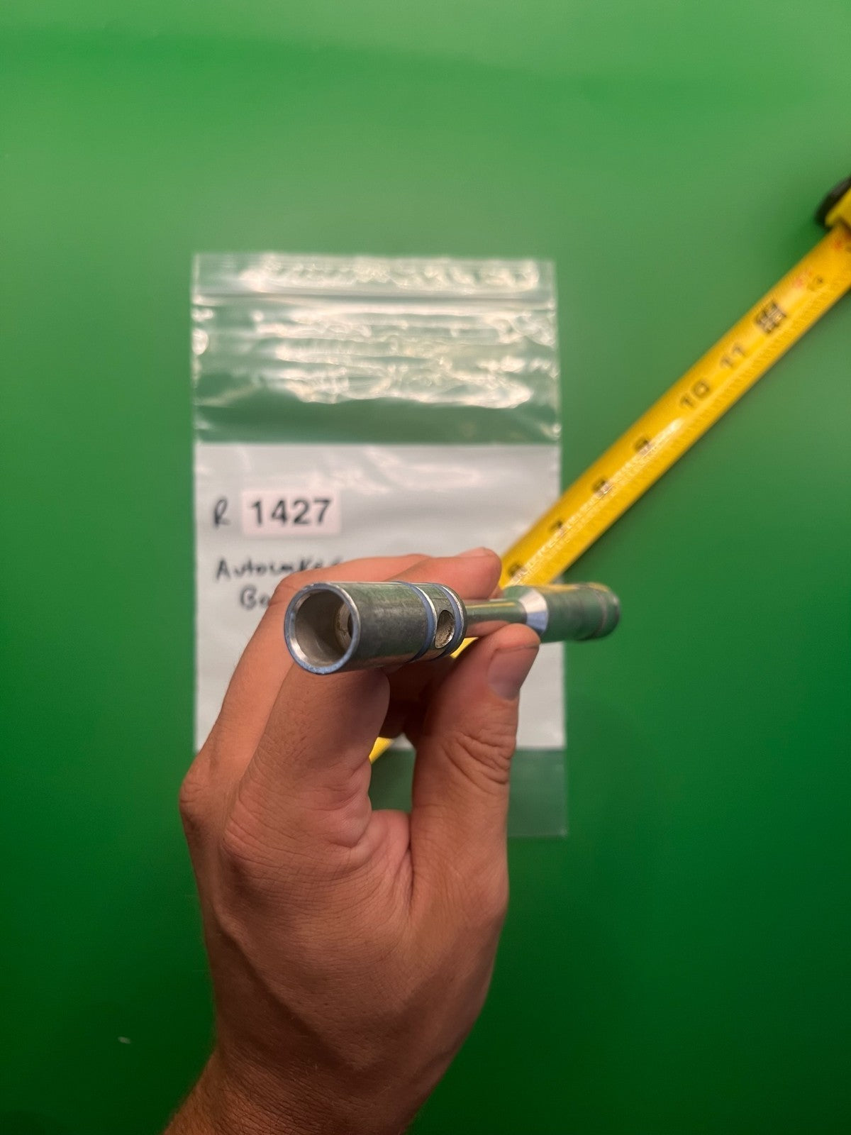 Autococker Bolt