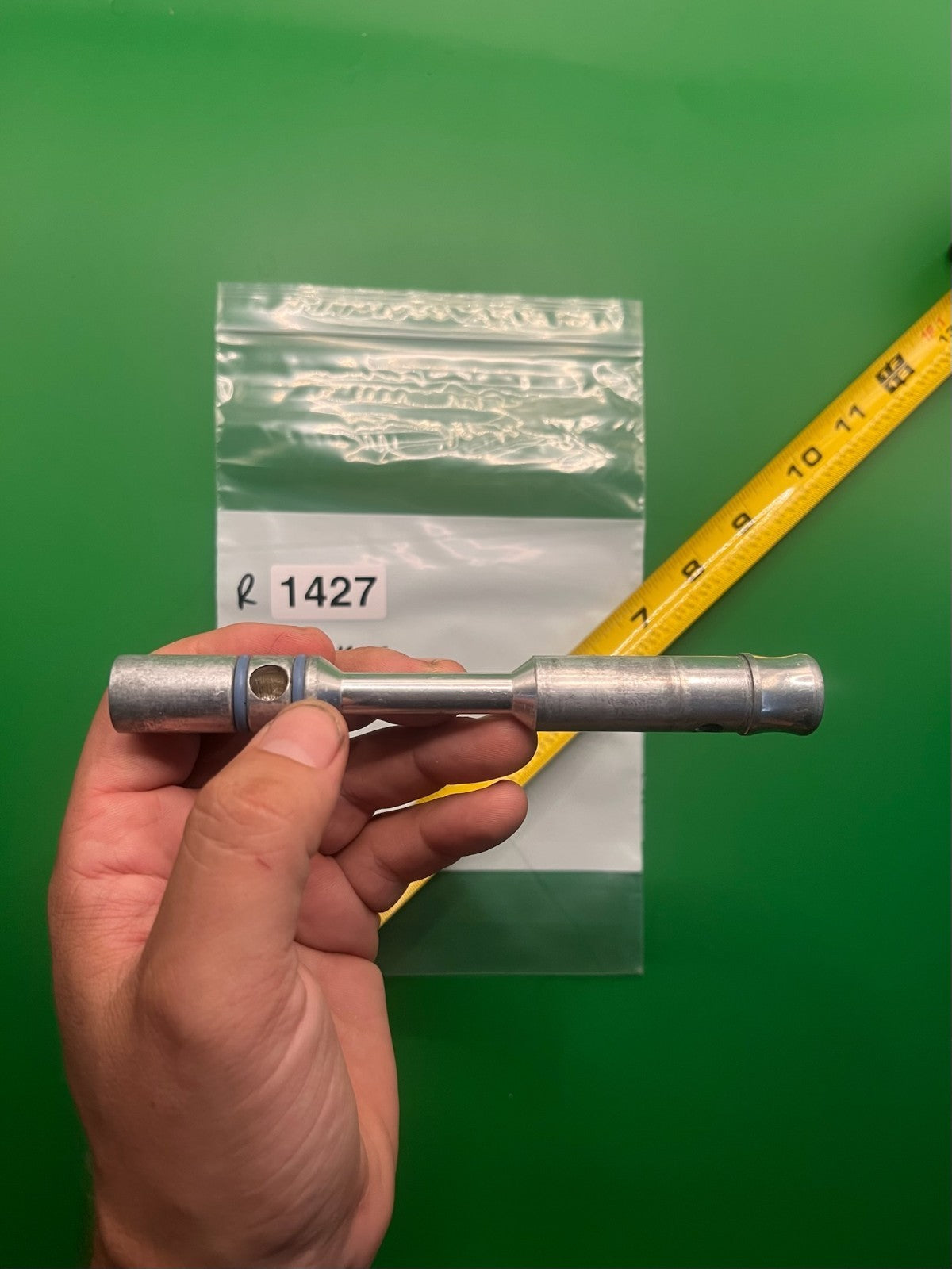 Autococker Bolt