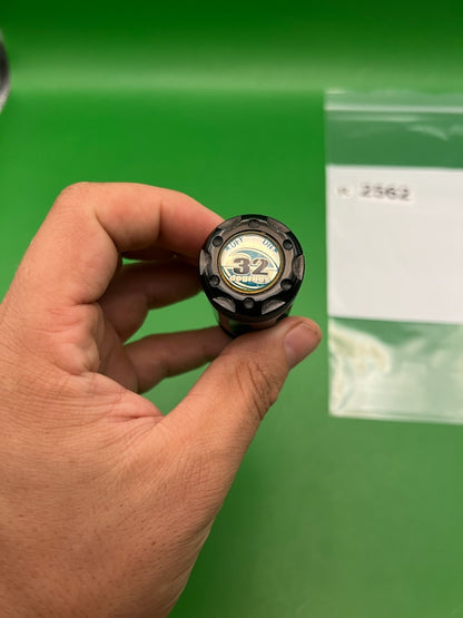 Black 32 Degree On/Off
