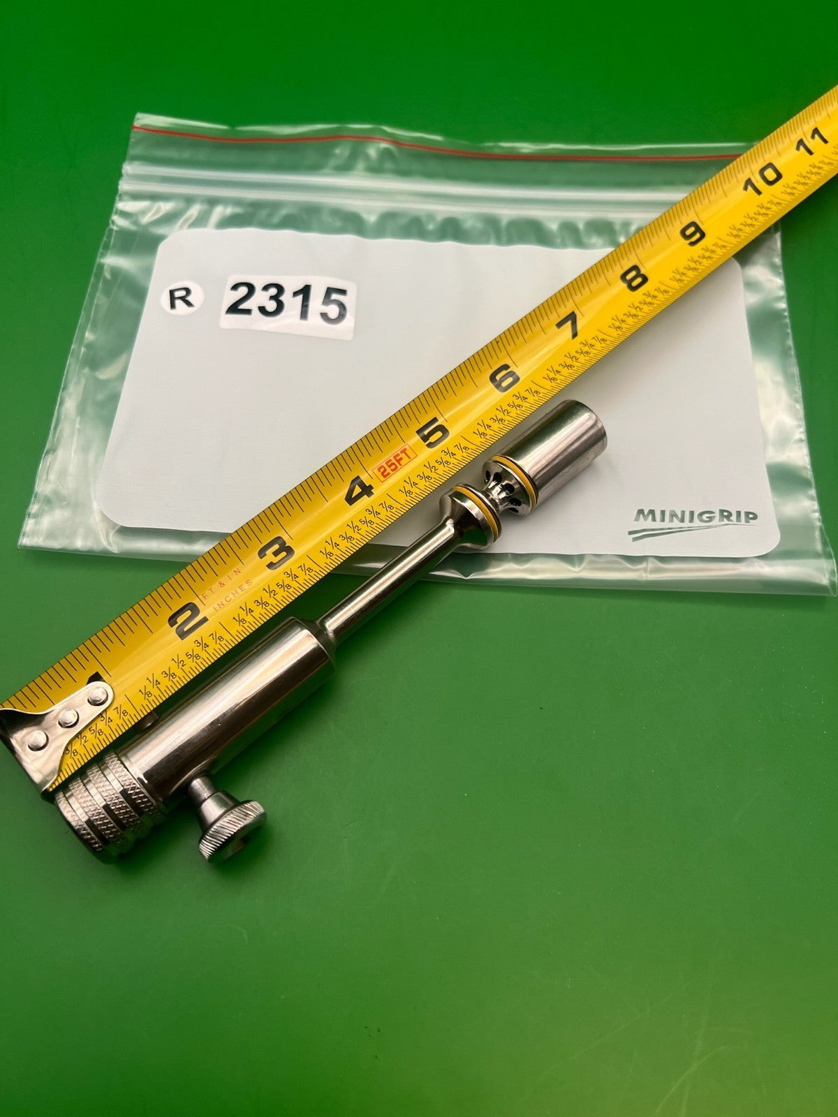 Autococker Bolt