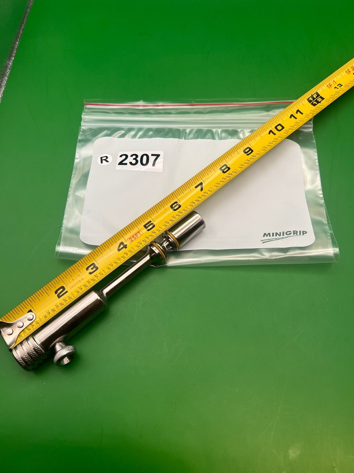 Autococker Bolt