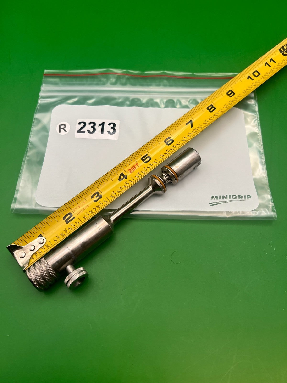 Autococker Bolt