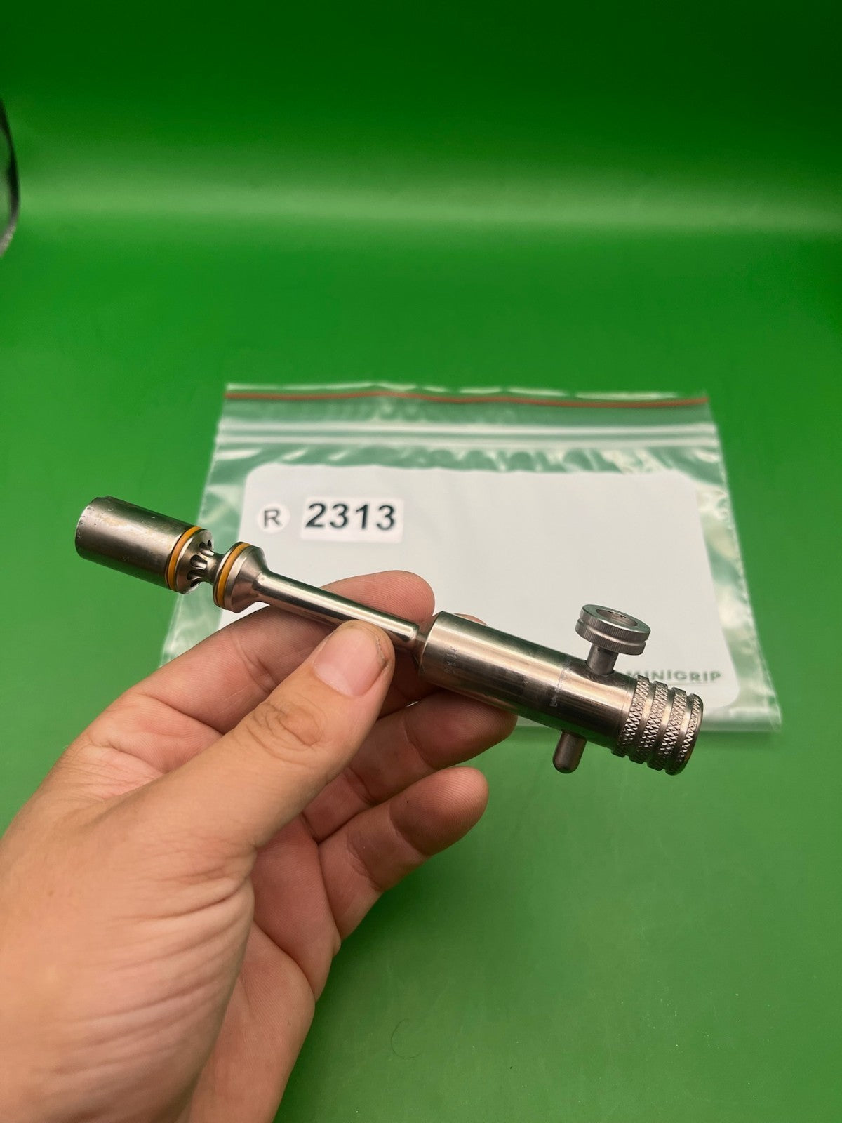 Autococker Bolt