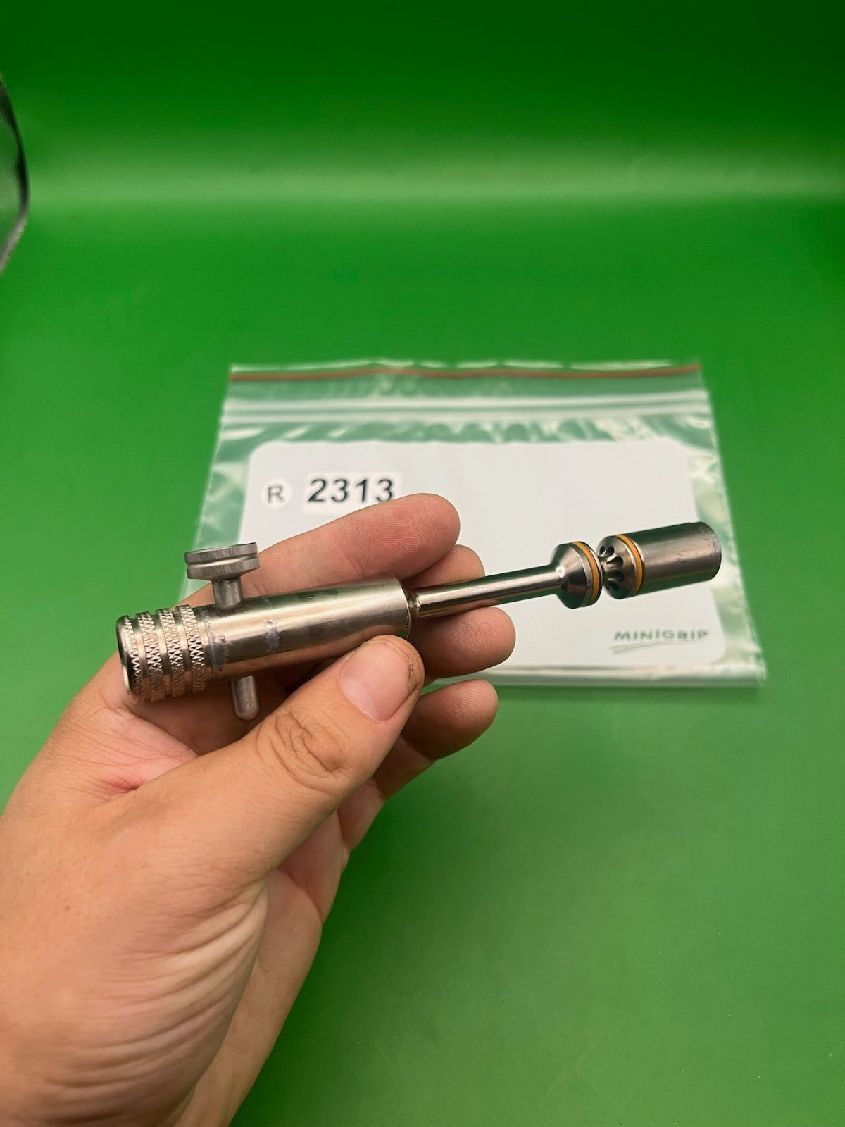 Autococker Bolt
