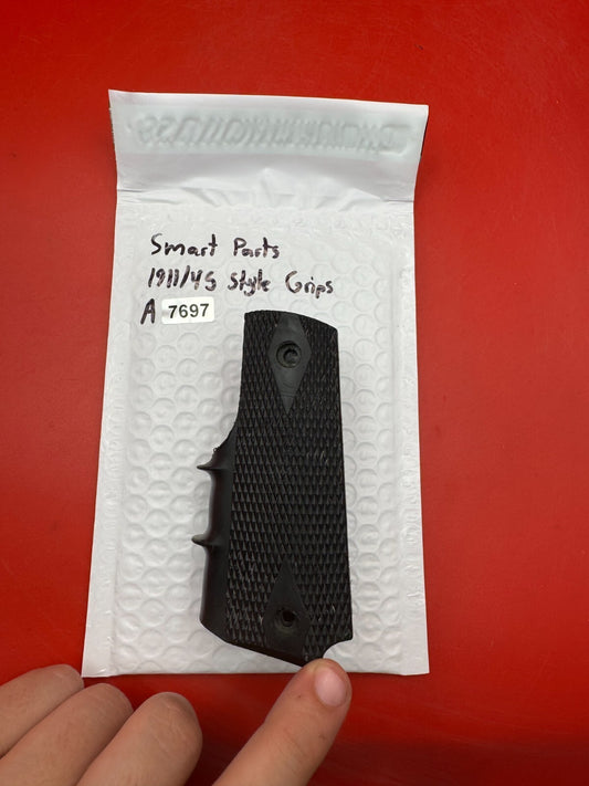 Smart Parts 1911/45 Style Grips
