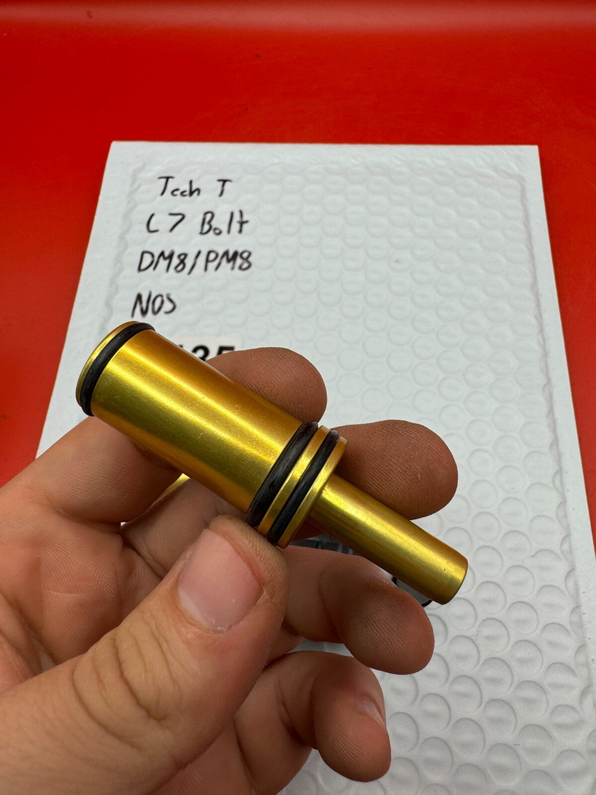 Tech T L7 Bolt DM8/PM8 NOS - used paintball bolt - gold/black