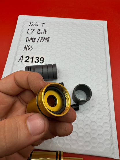 Tech T L7 Bolt DM8/PM8 NOS - used paintball bolt - gold/black