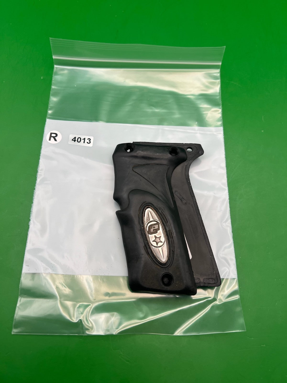 Planet Eclipse Grips