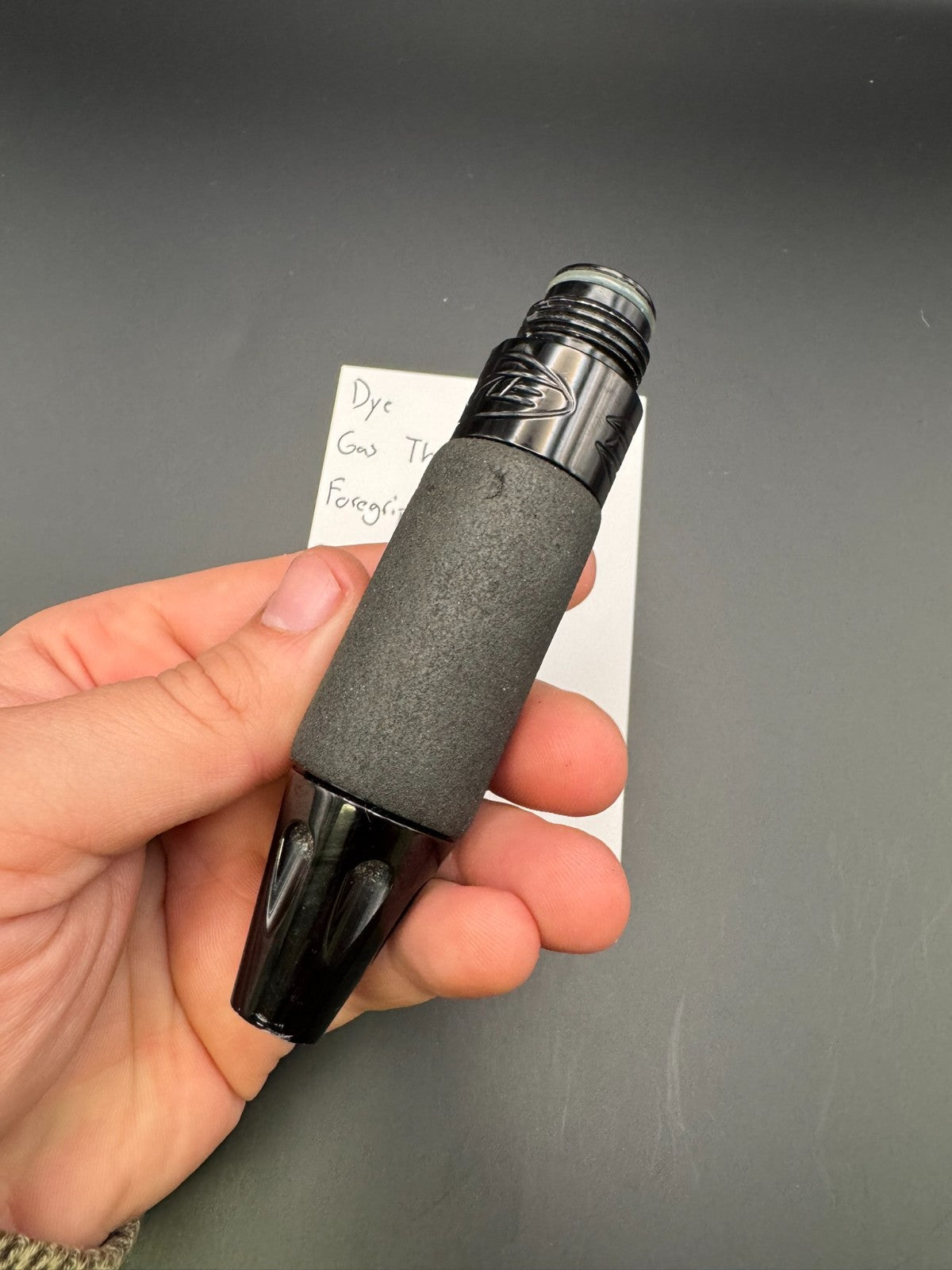 Dye Gas Through Foregirp-Grey