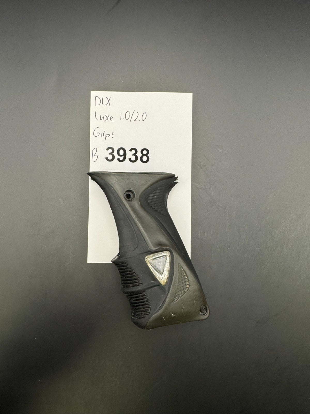 DLX Luxe 1.0/2.0 Grips-Black