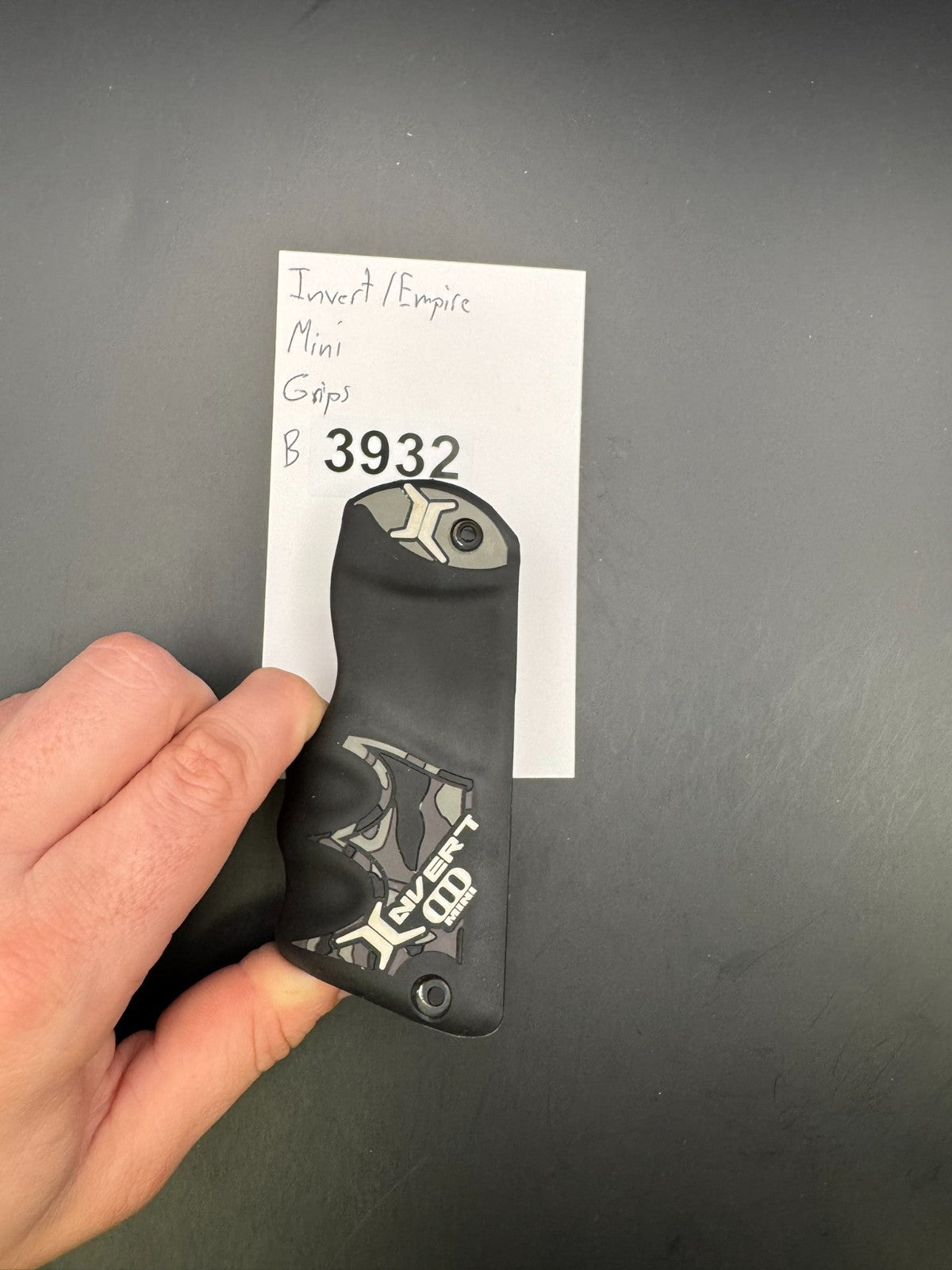 Invert/Empire Mini Grips-Black