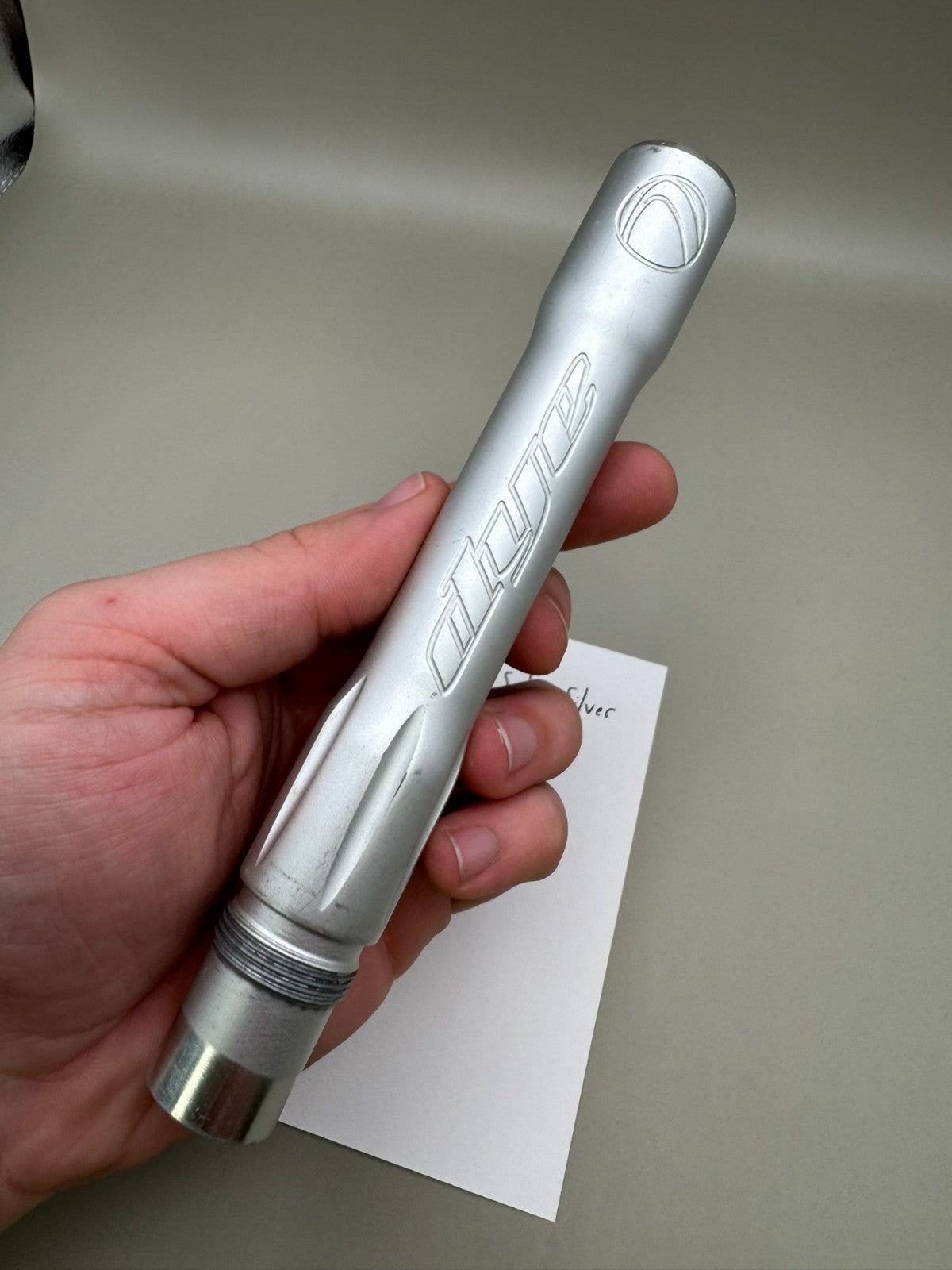 Dye UL Back-Satin Silver 688 Bore AC Thread