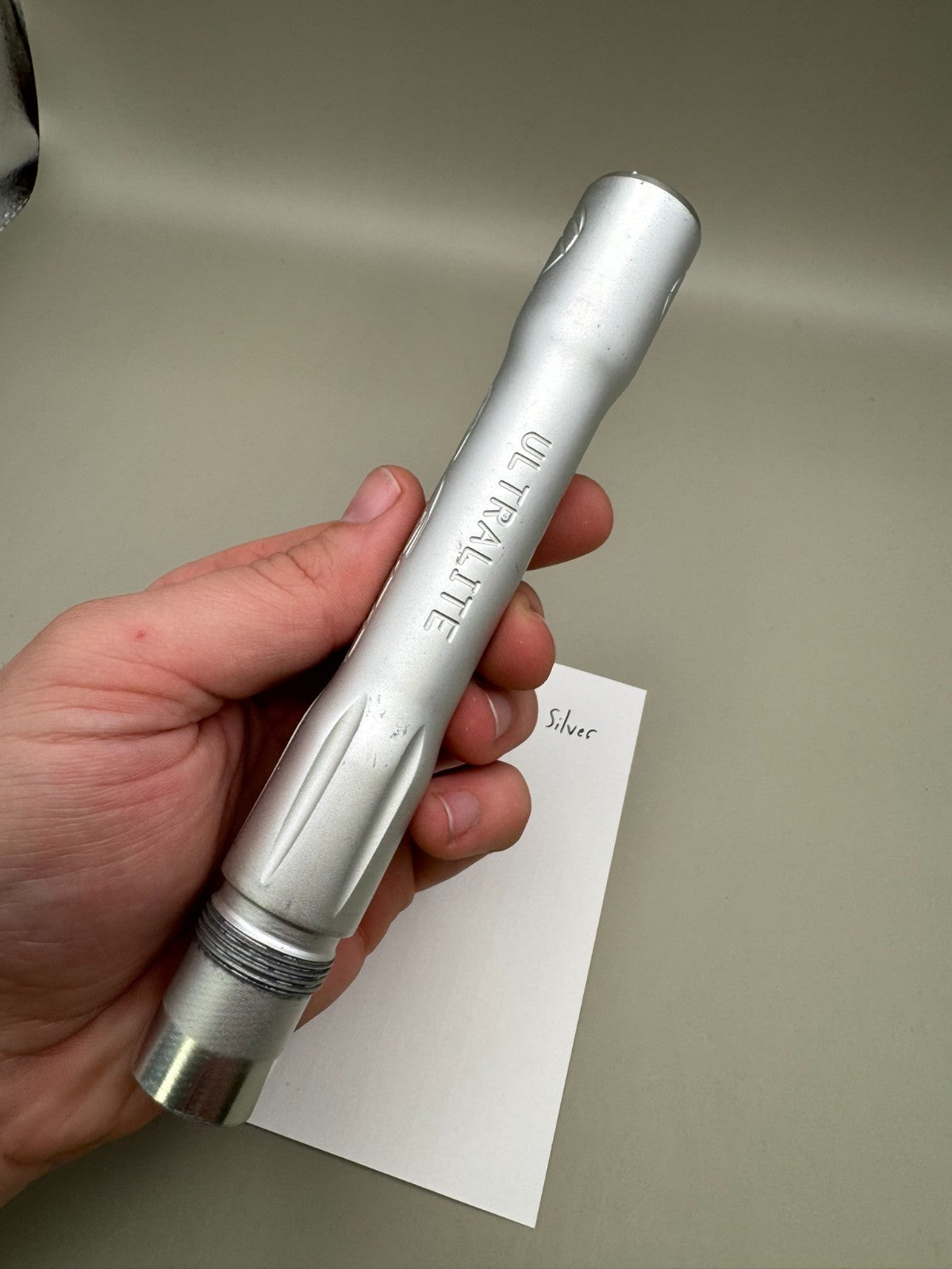 Dye UL Back-Satin Silver 688 Bore AC Thread