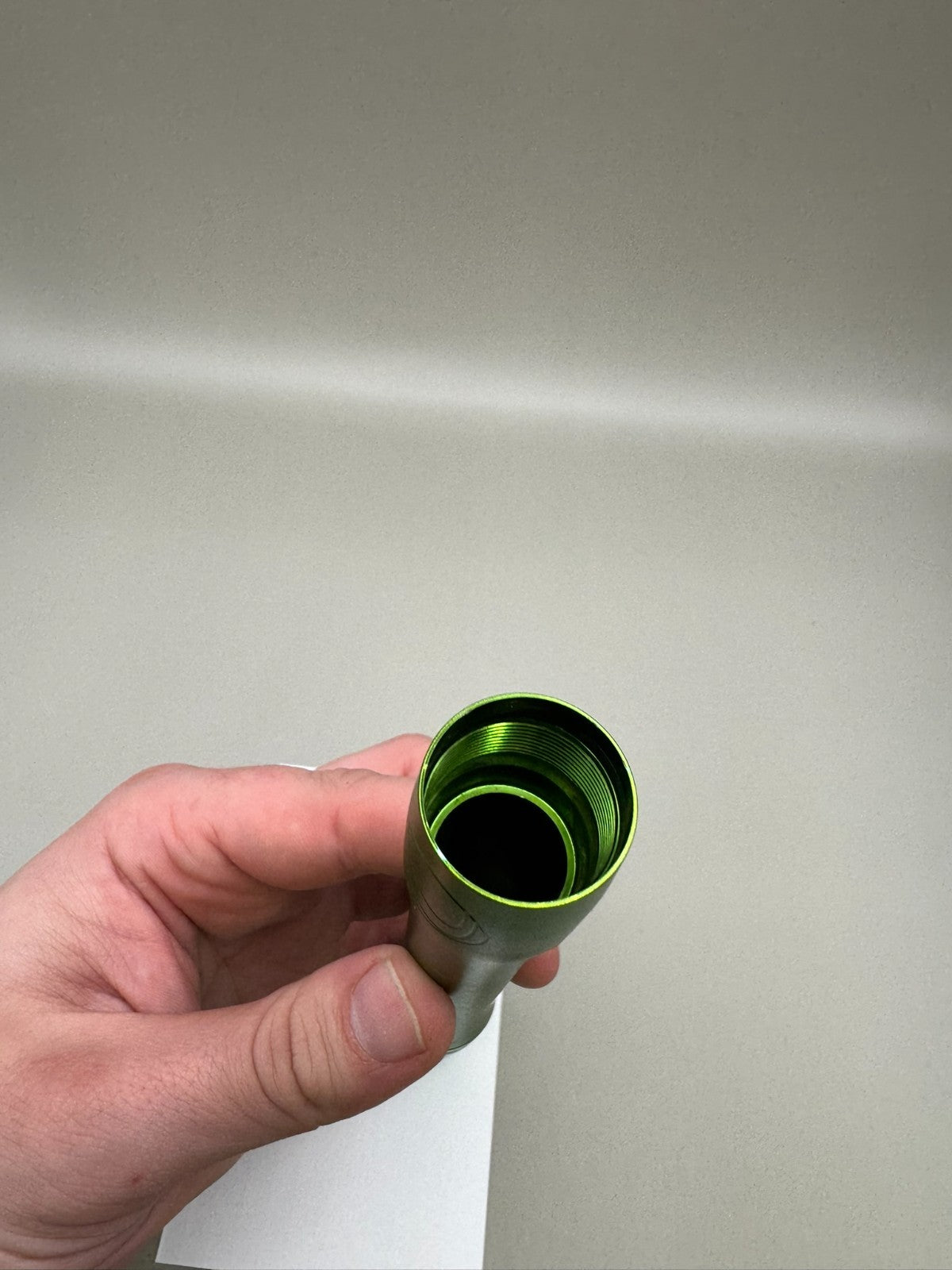 Dye UL Back-Satin Green 688 Bore AC Thread