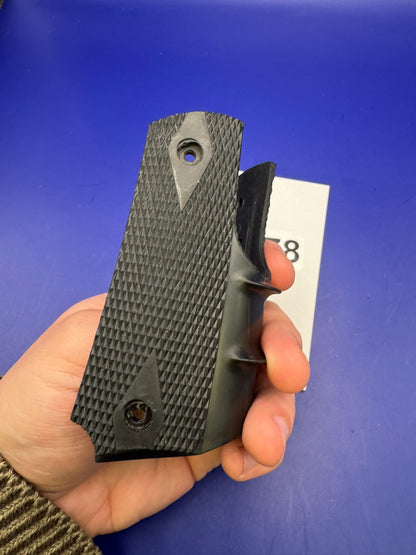 Smart Parts 1911/45 Style Grips-Black