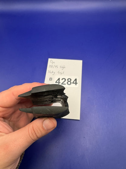 Dye 1911/45 Style Sticky Grips-Black