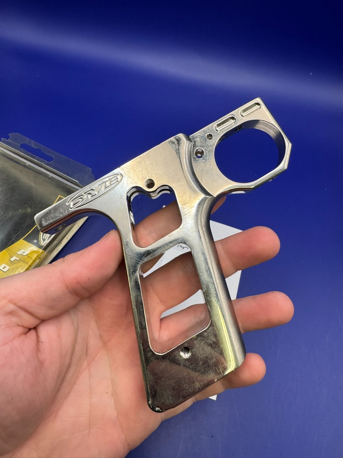 AGD Automag Dye Frame-NOS-Silver