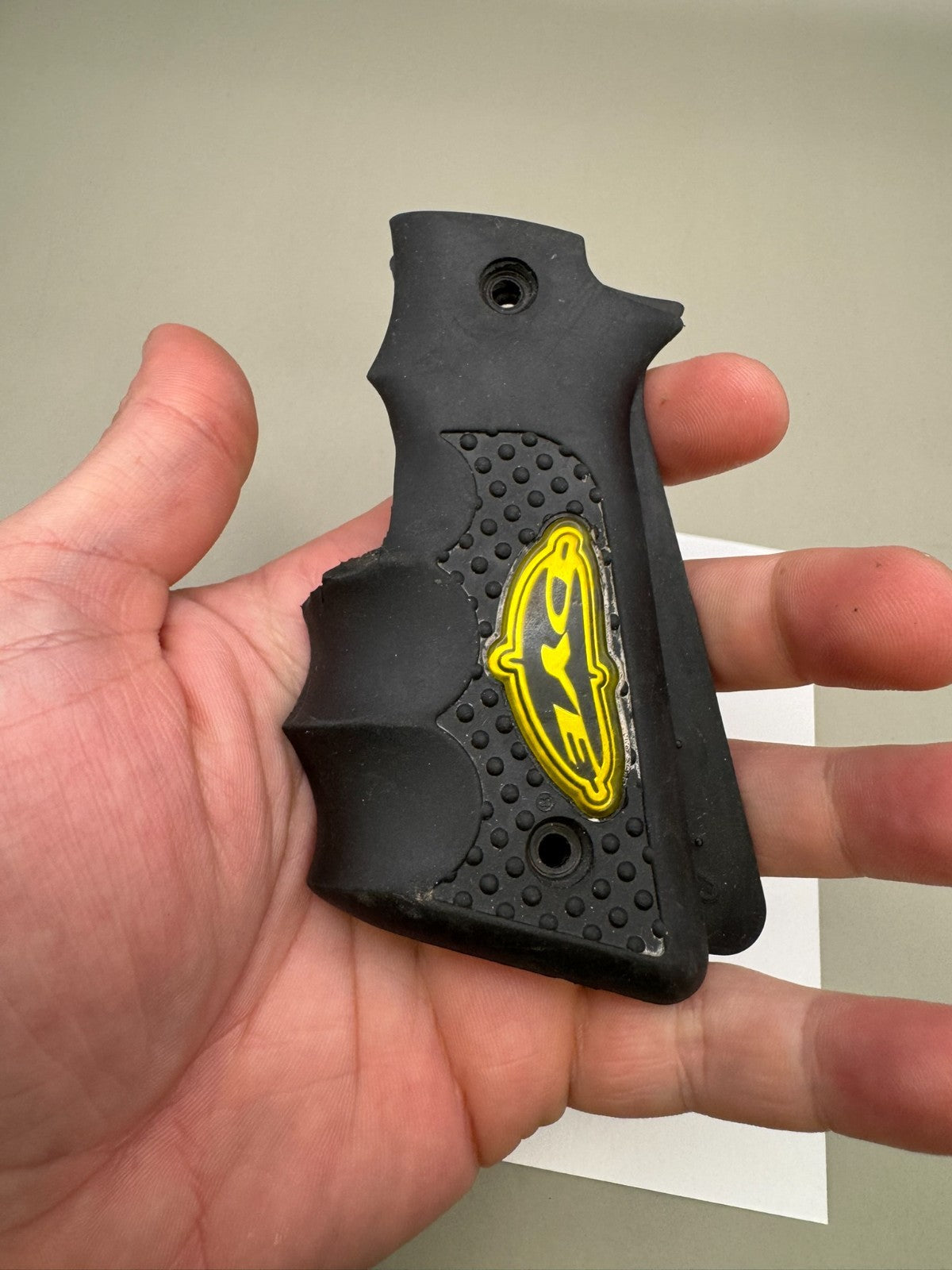 Dye 1911/45 Style Sticky Split Grips-Black
