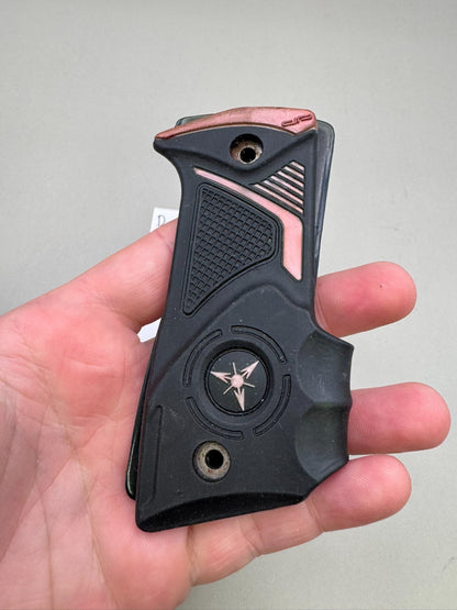Dangerous Power PB 1911/45 Style Grips-Black