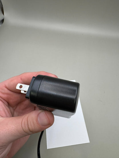 DLX LUXE 1.0-ICE Charger