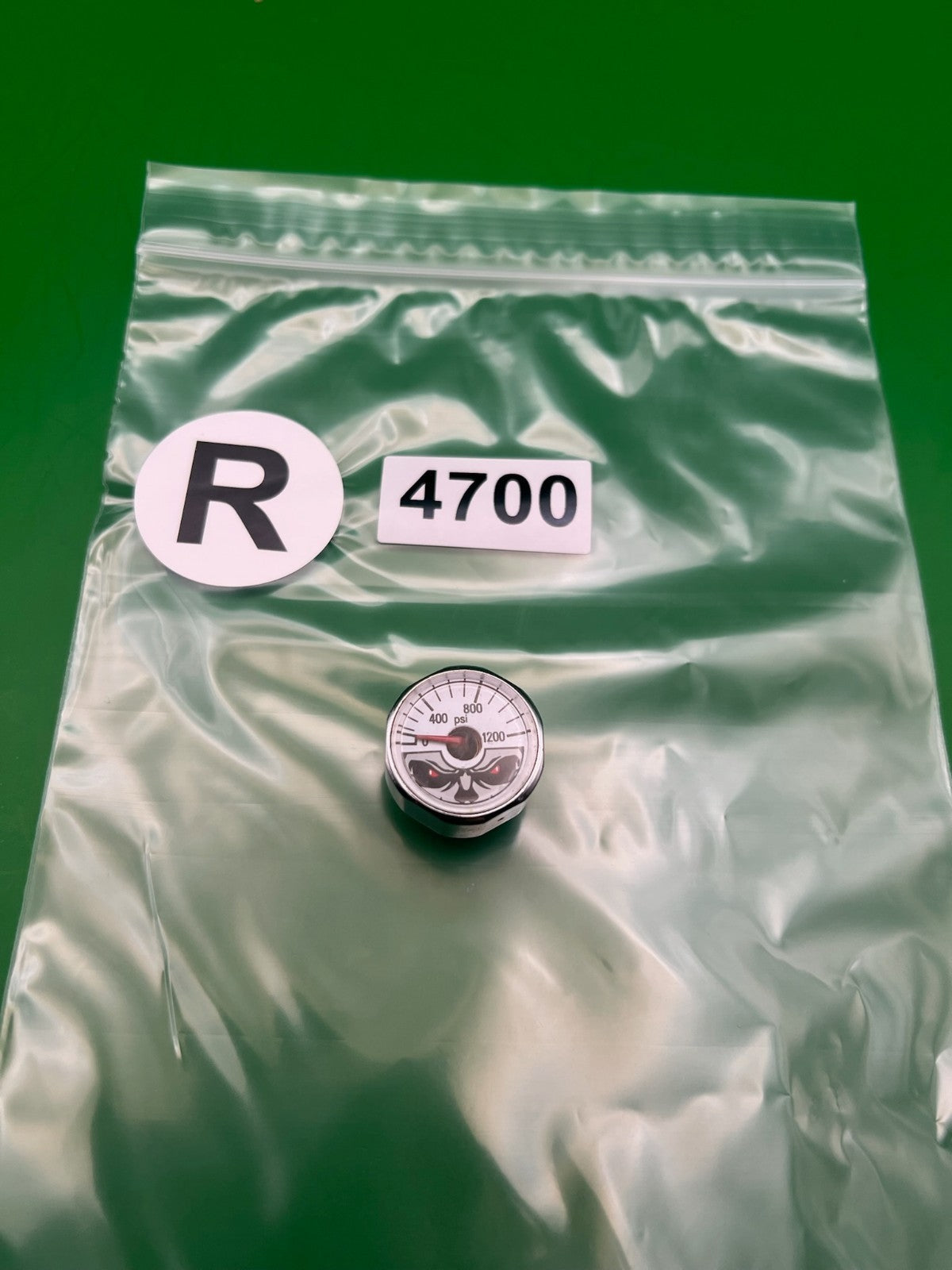 Bob Long Gauge White
