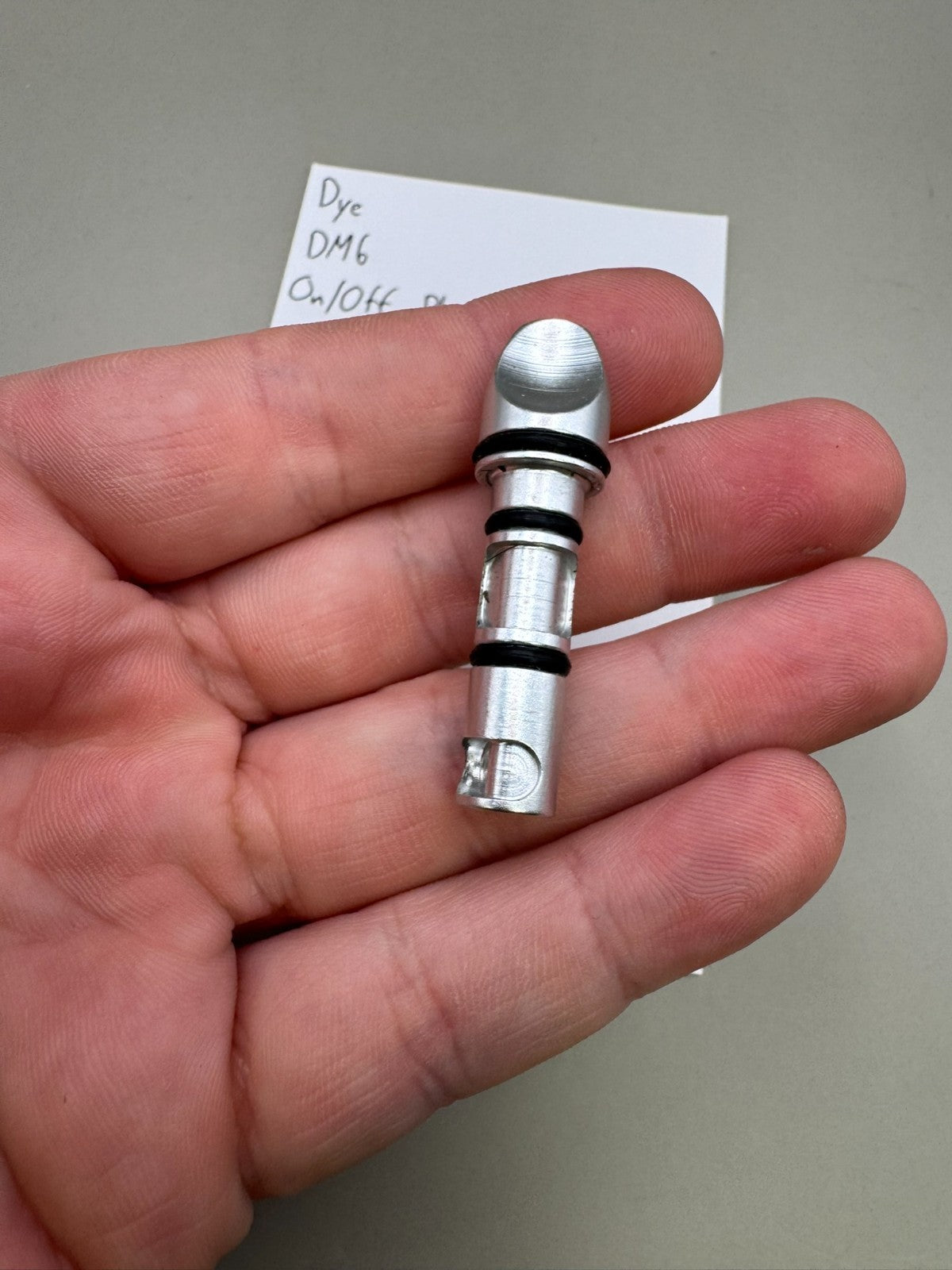 Dye DM6 On/Off Plug