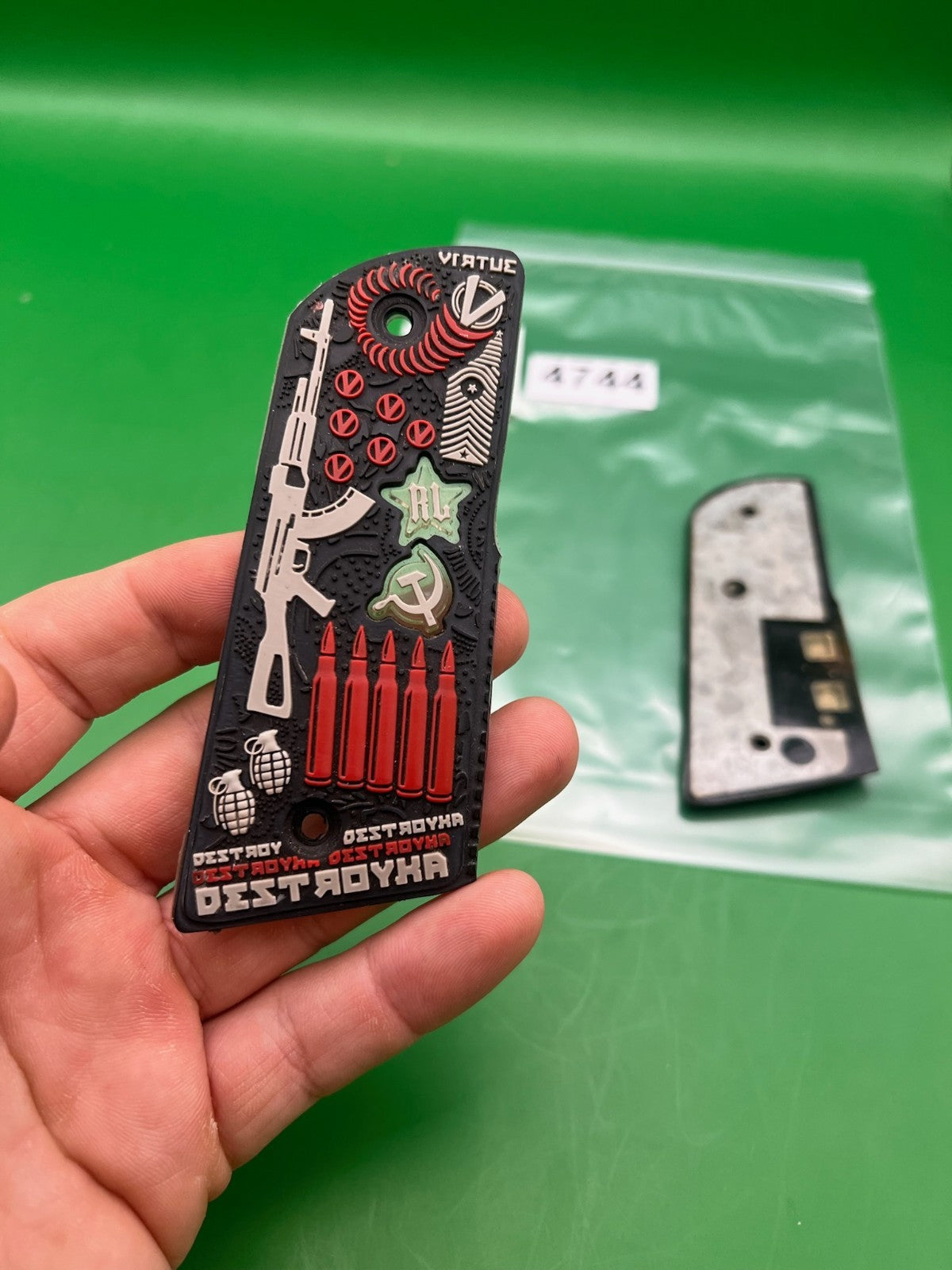 Smart Parts Russian legion Shocker Grips