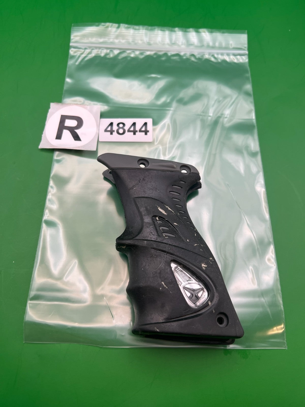 Dye Grips