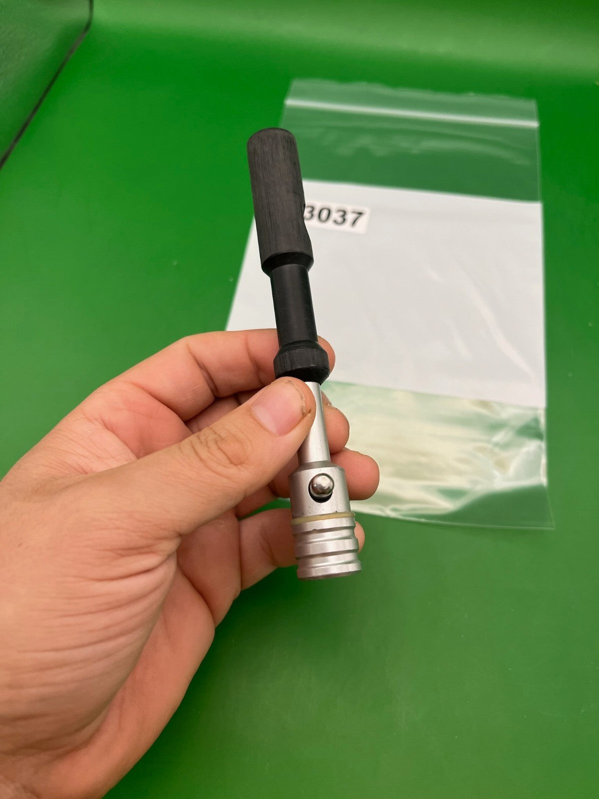 Autococker Bolt