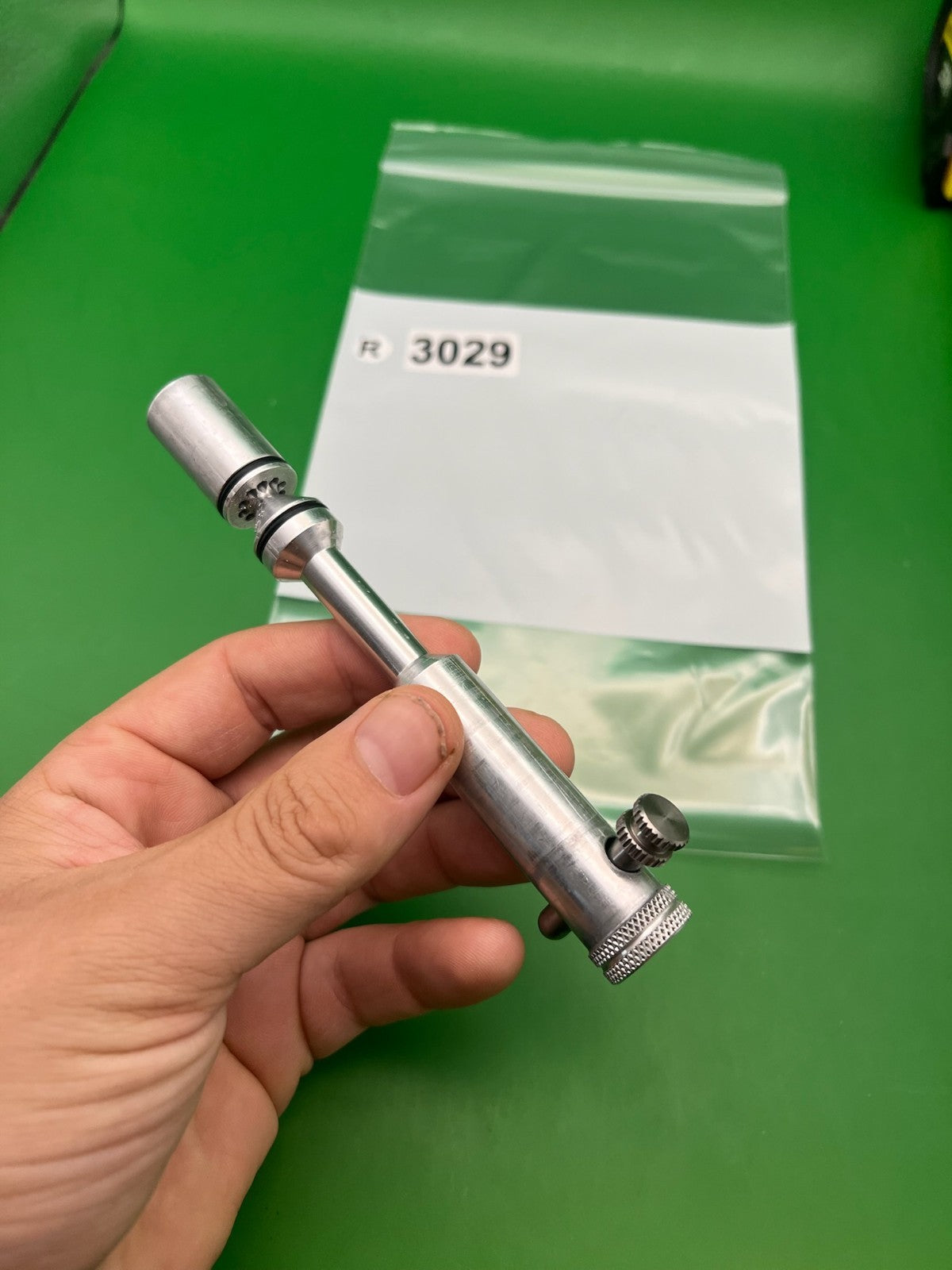 Autococker Bolt