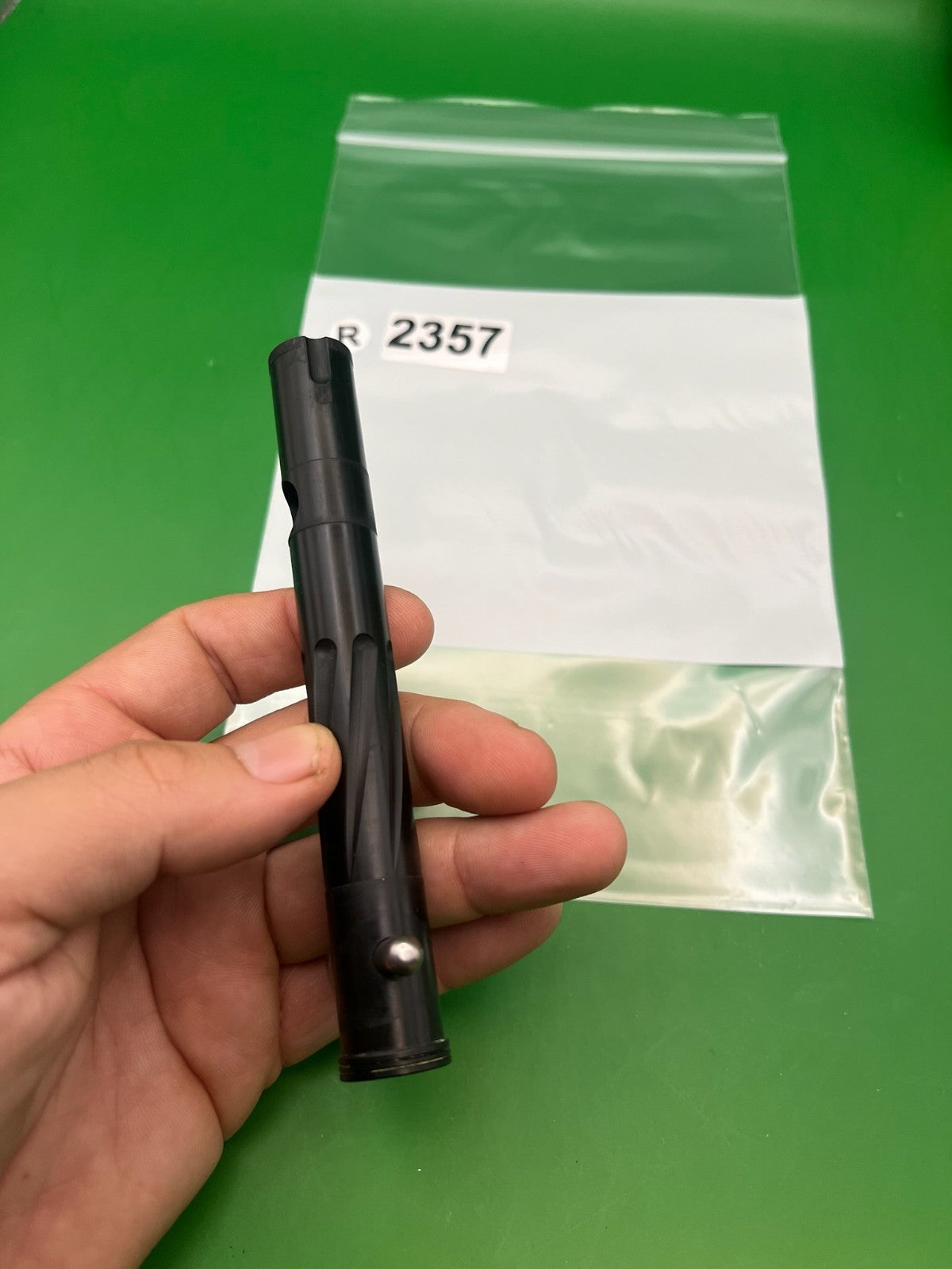 Autococker Bolt