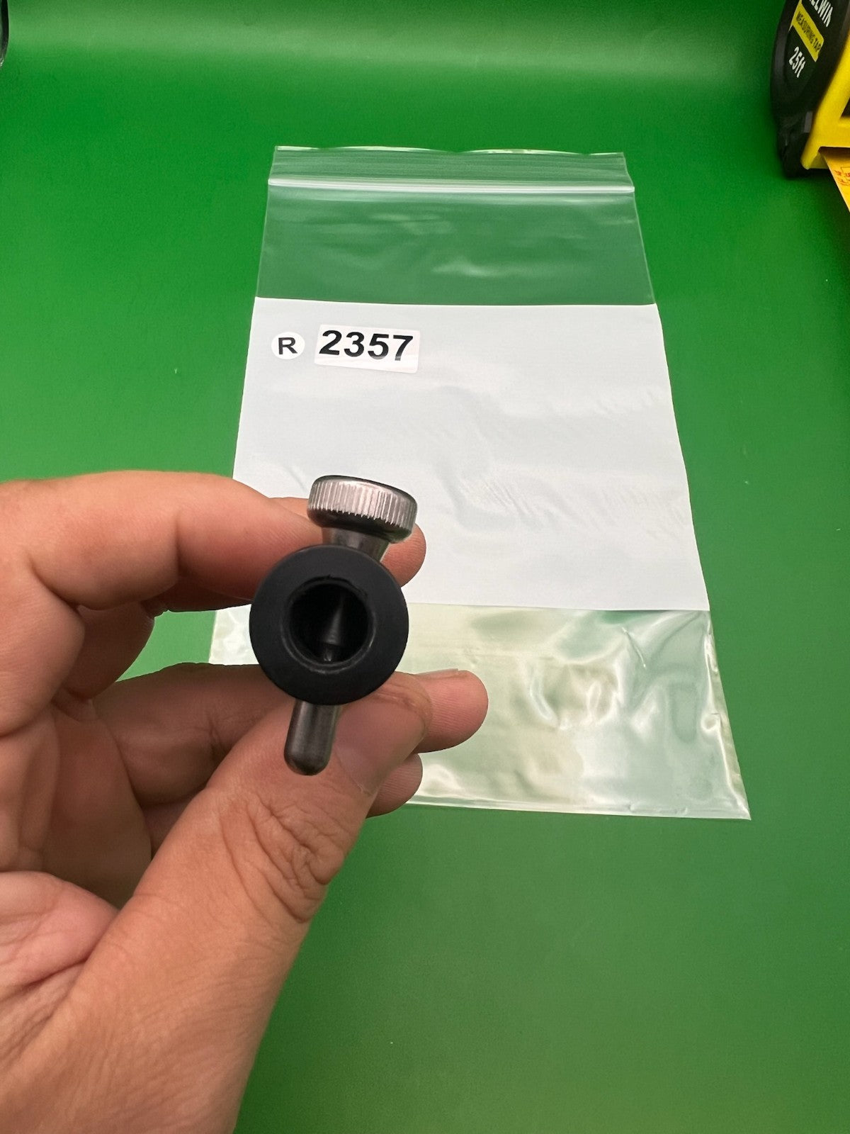 Autococker Bolt