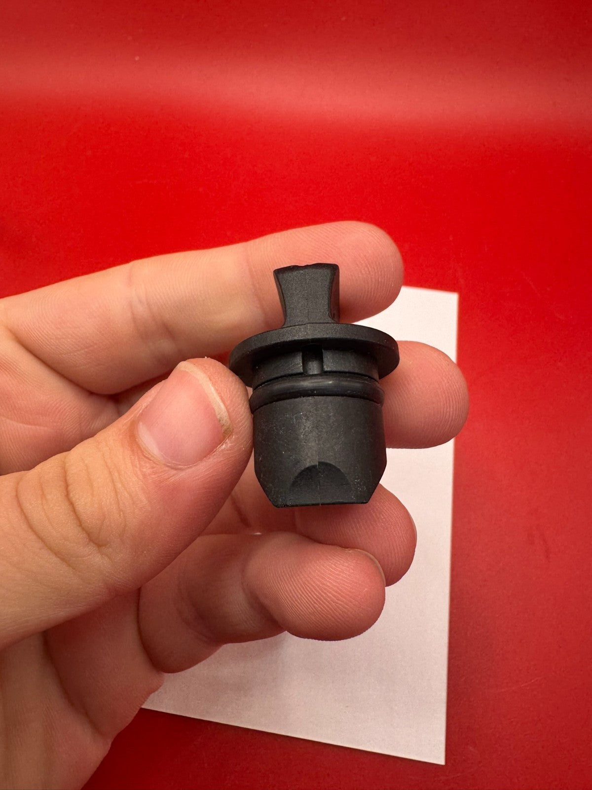 AGD Automag Feed Plug Black