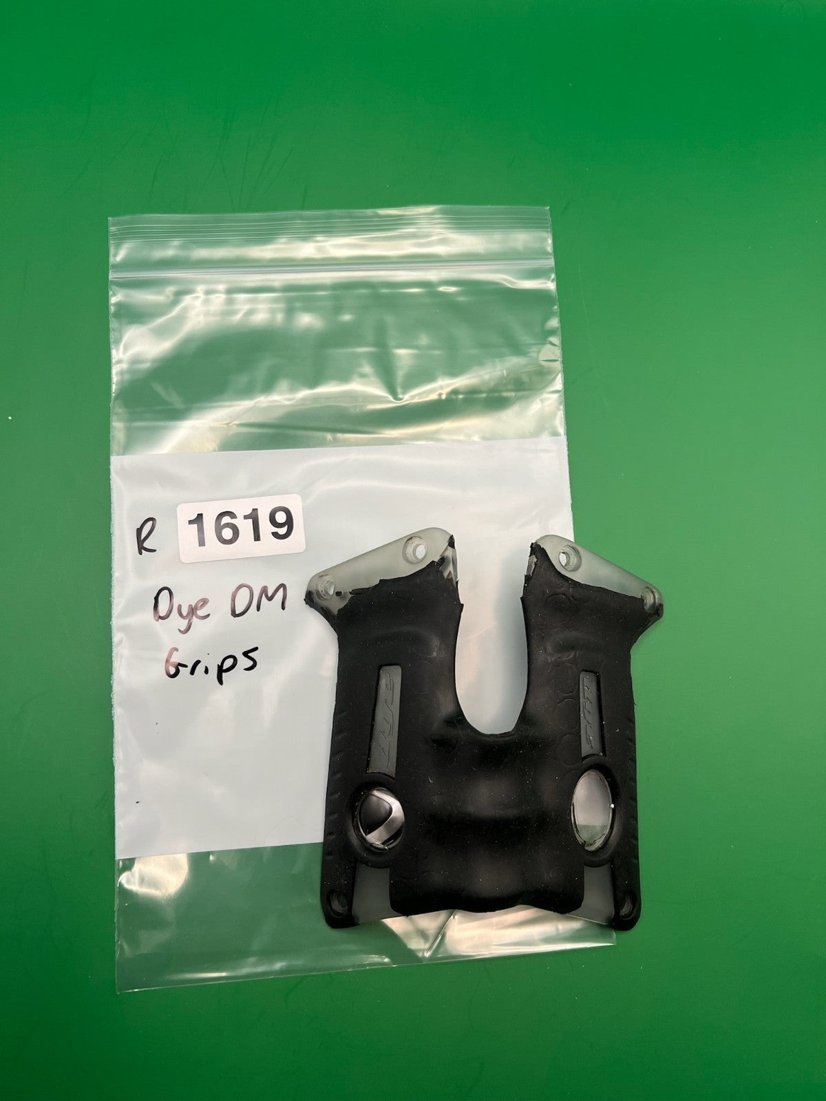 Dye DM Grips