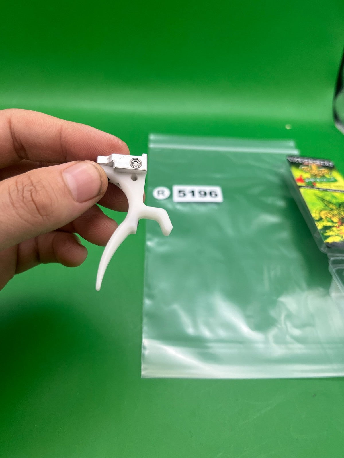 Violent Series ETEK 3AM/LT Scyther Trigger White - used paintball trigger - white